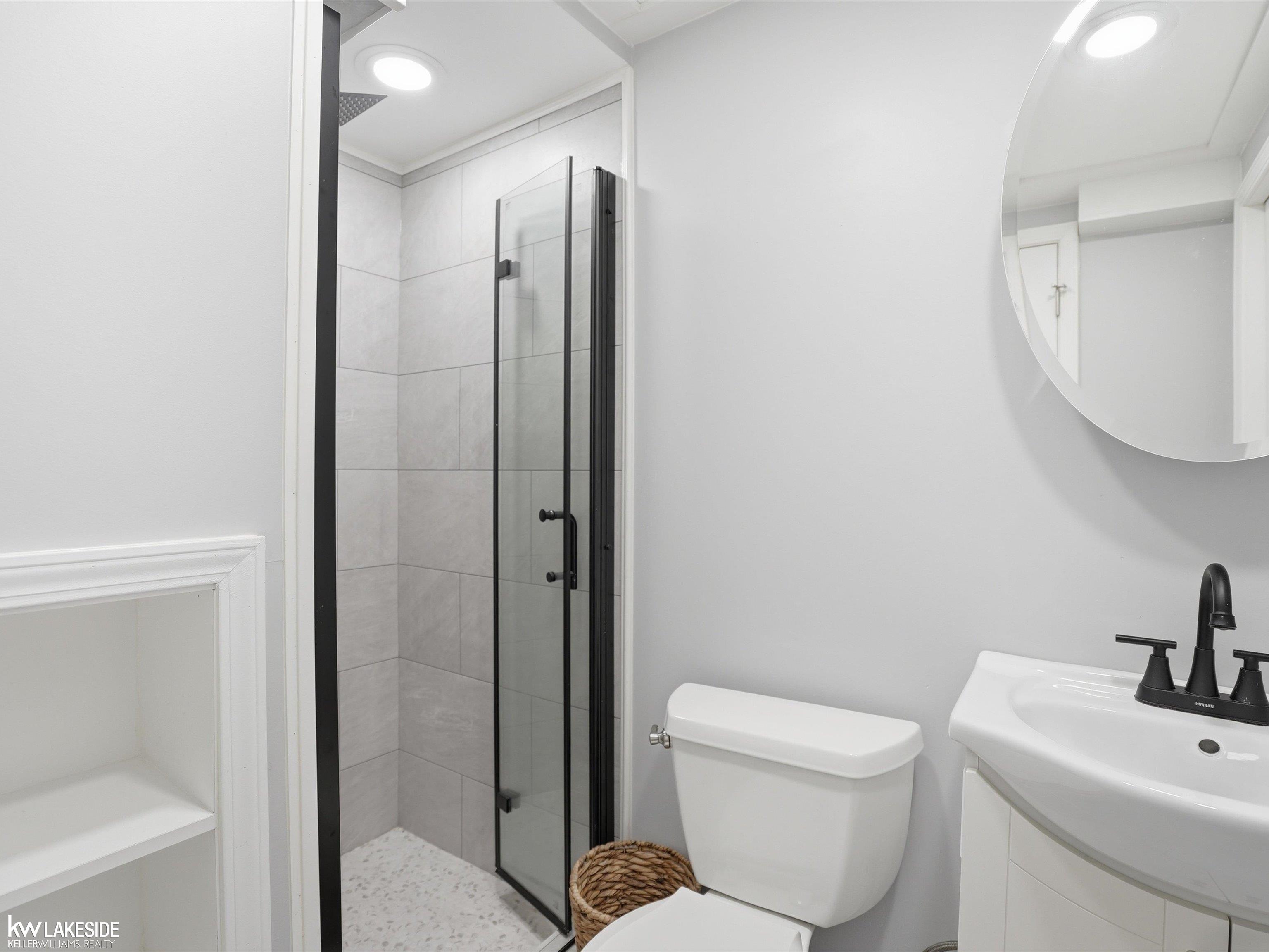 465 Heights Road, Lake Orion, MI, 48362