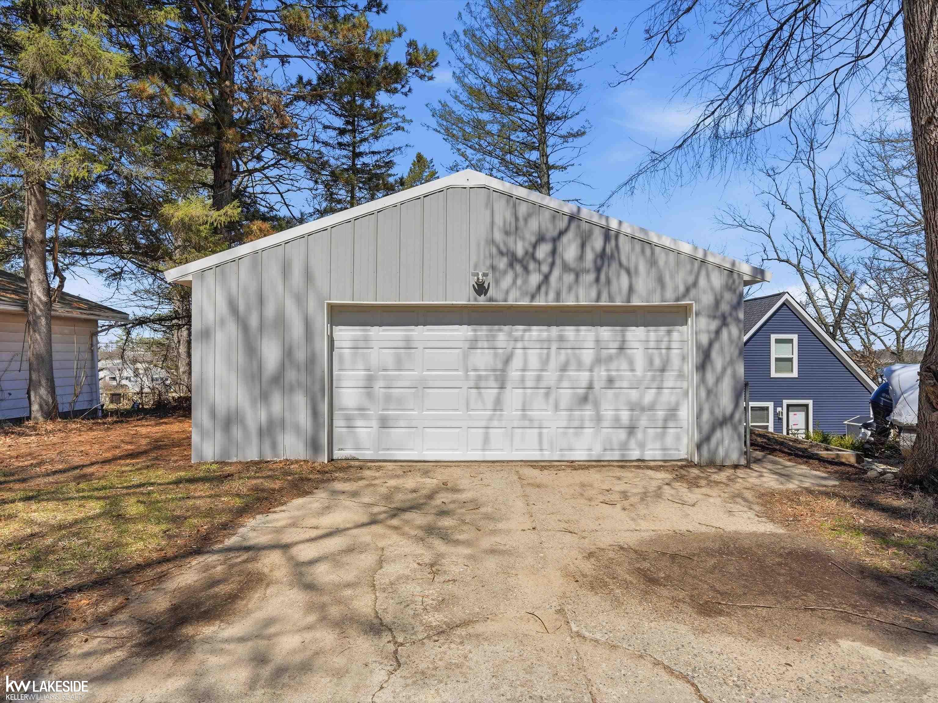 465 Heights Road, Lake Orion, MI, 48362