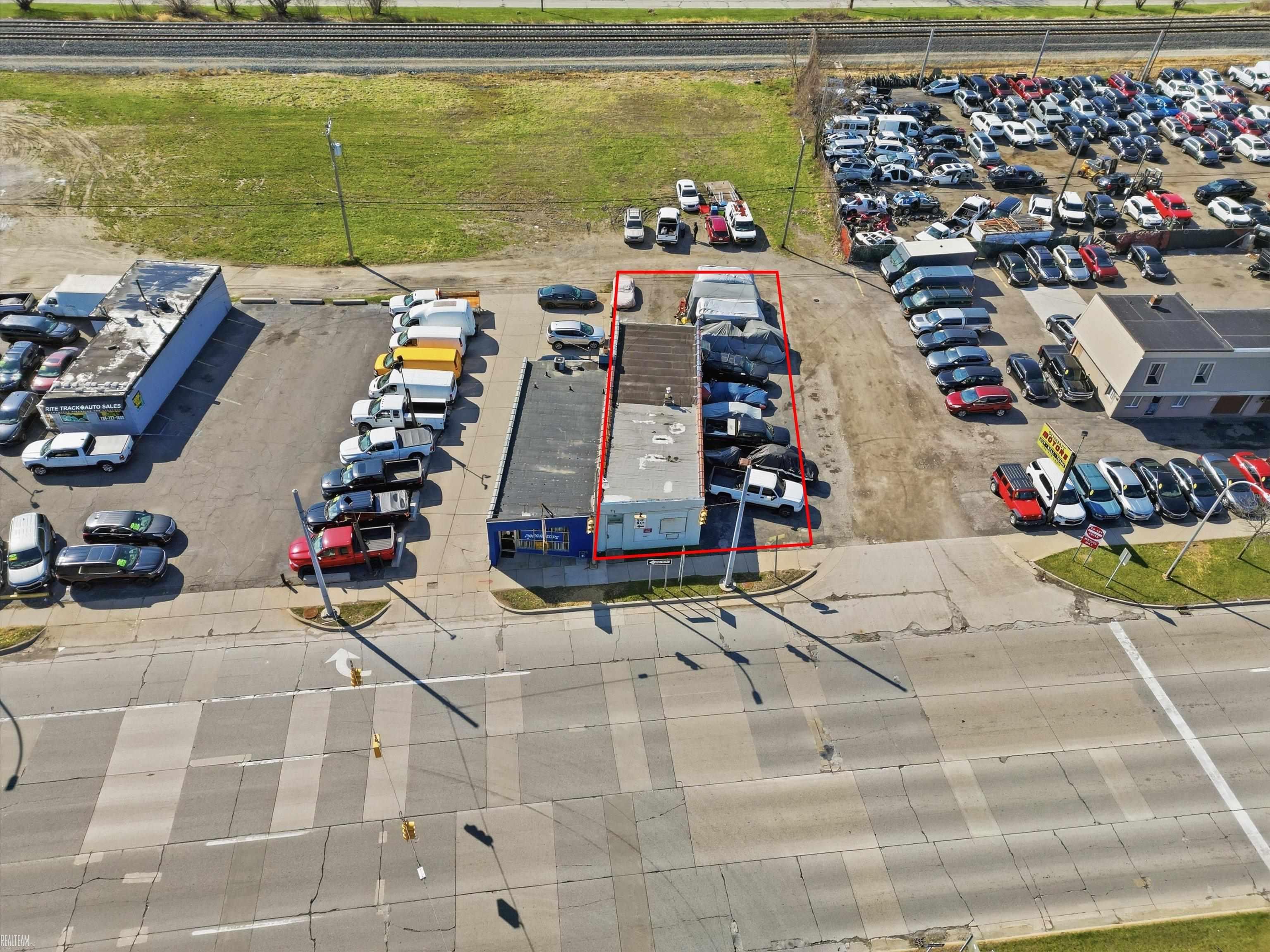 11920 W Grand River Avenue, Detroit, MI, 48204-1834