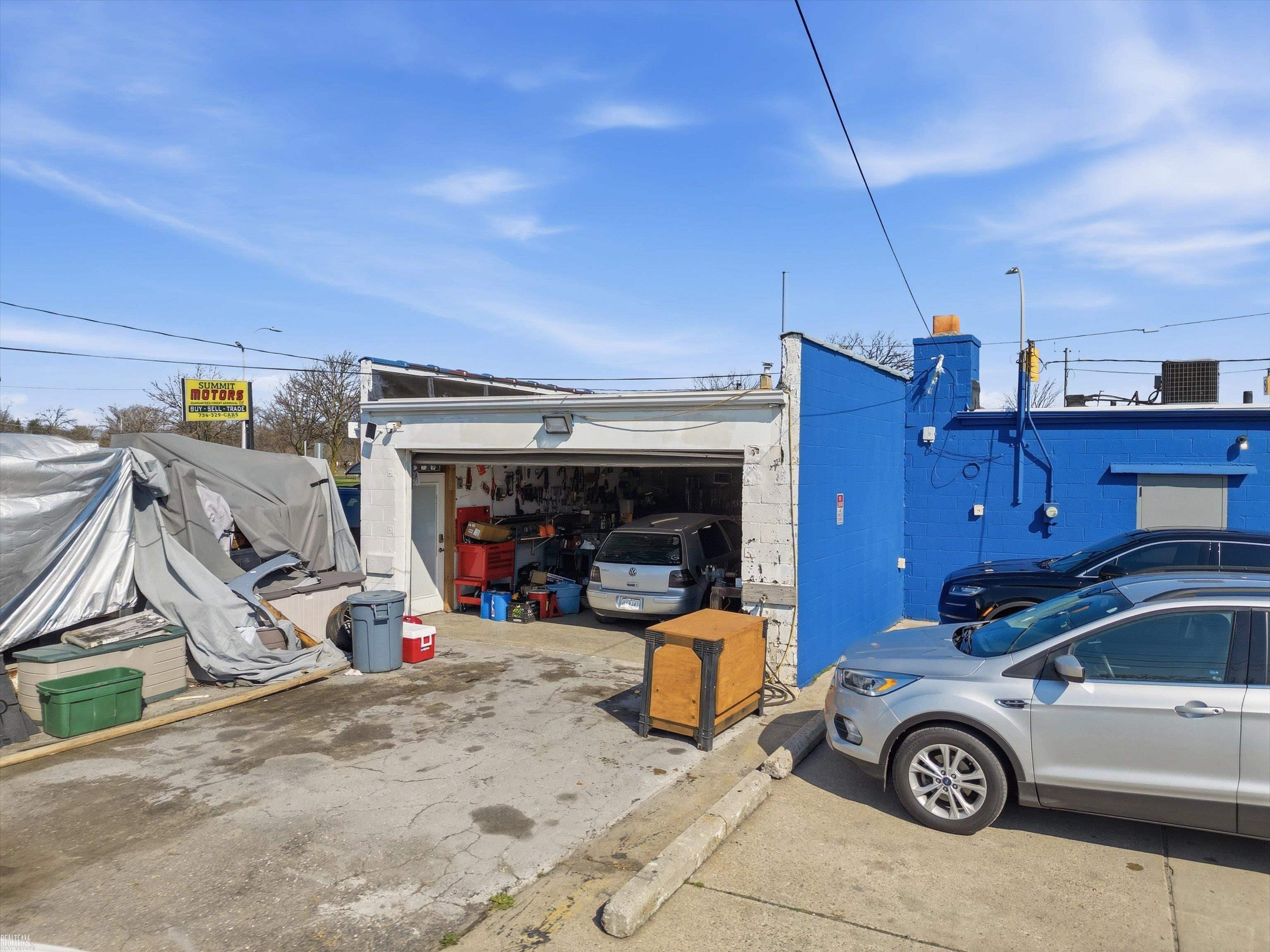 31553 Michigan Avenue, Wayne, MI, 48184