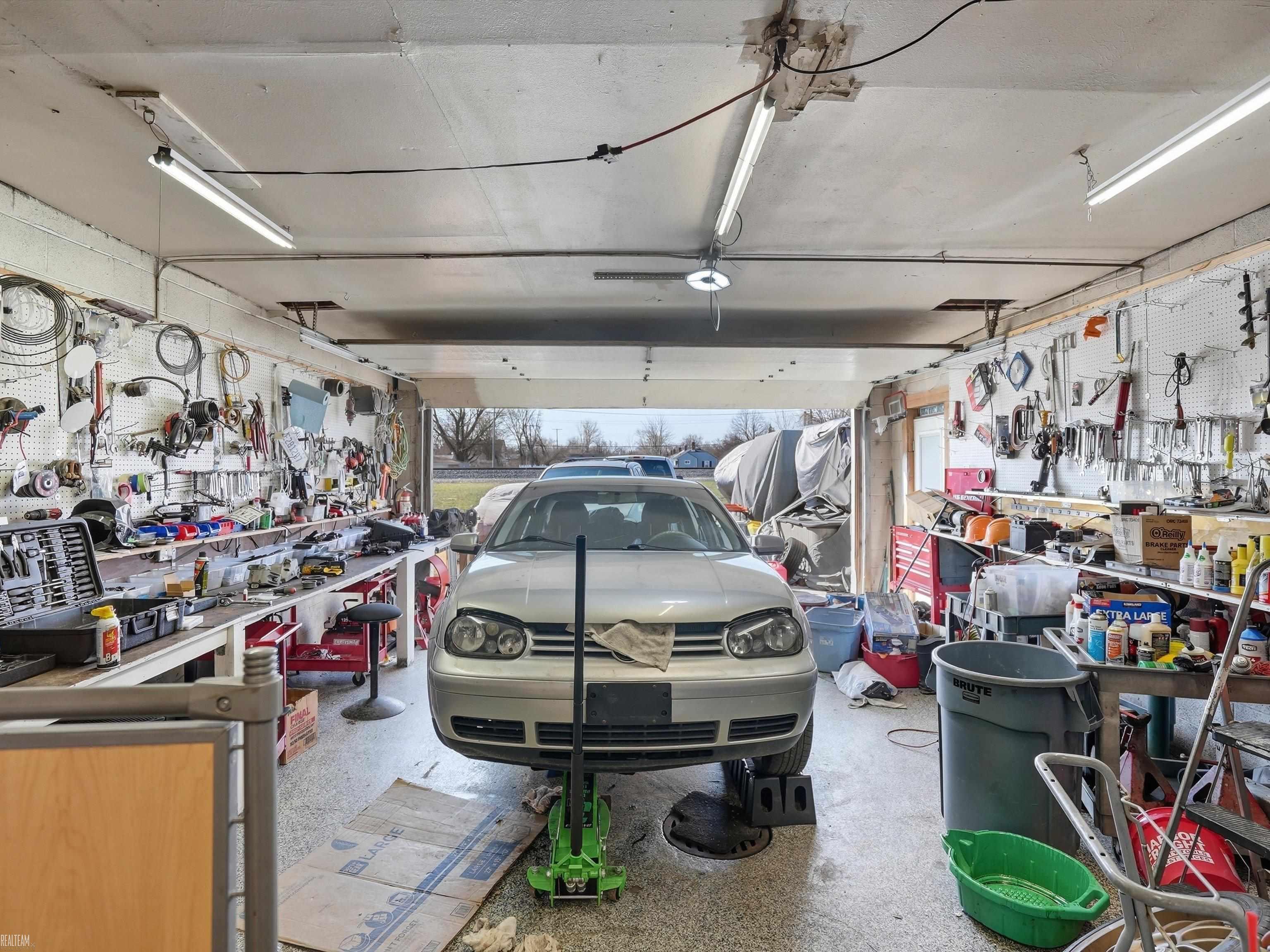 31553 Michigan Avenue, Wayne, MI, 48184