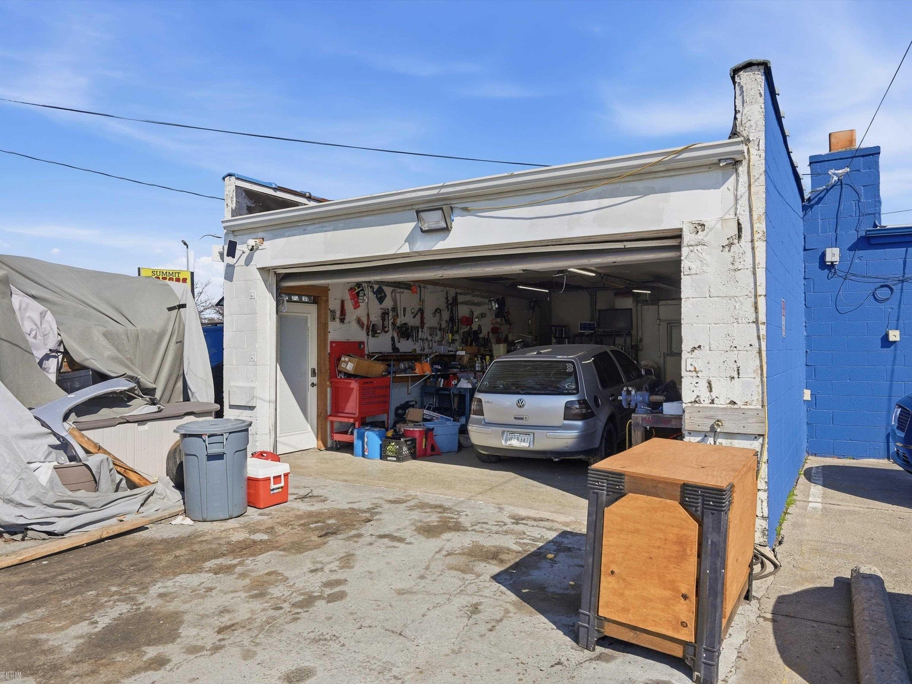 31553 Michigan Avenue, Wayne, MI, 48184