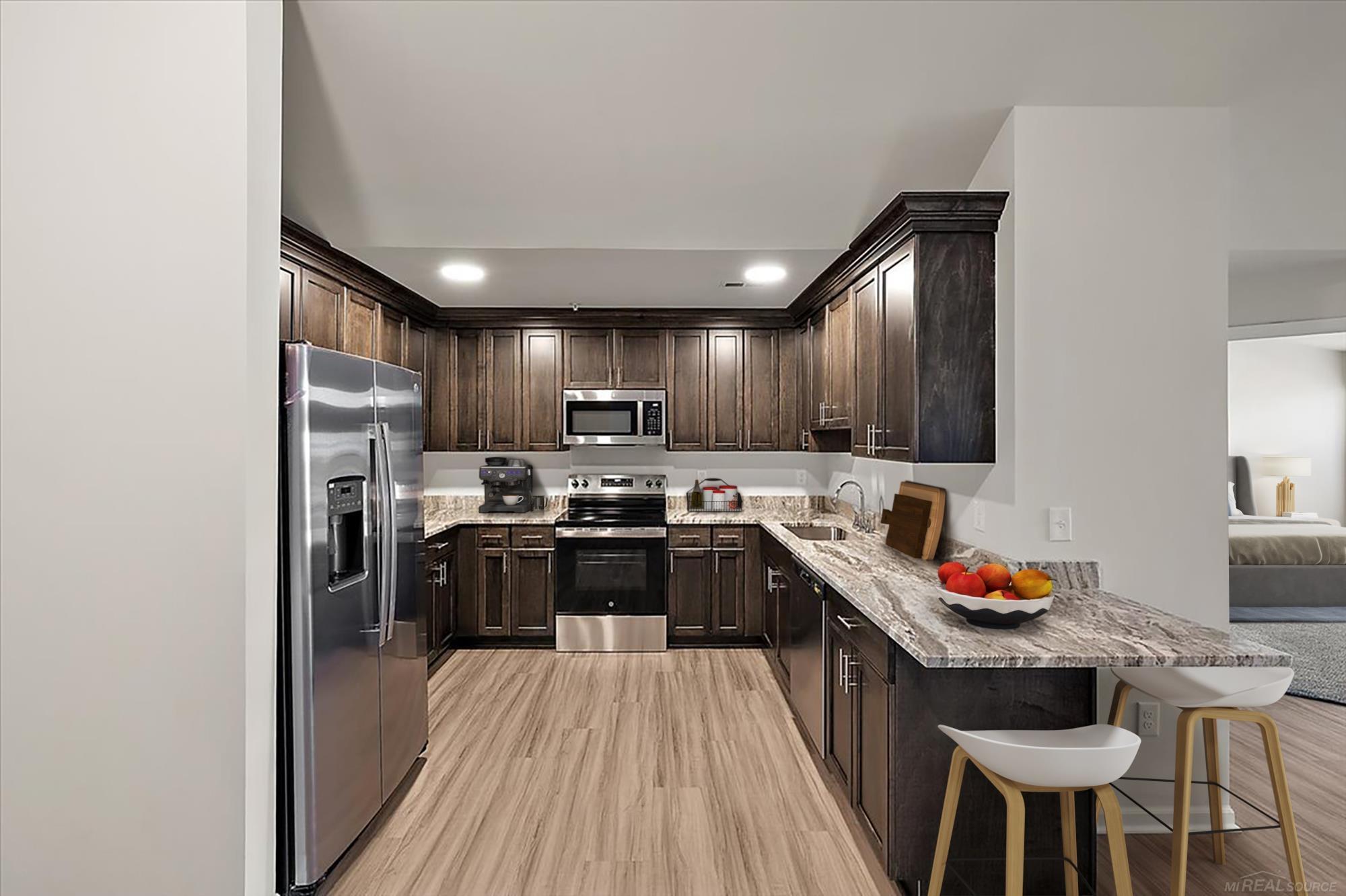 Listing Photo 5 - Condo for sale in building located at 8292 Heywood Cir, SterlingHeightsCity_Macomb, MI 48312