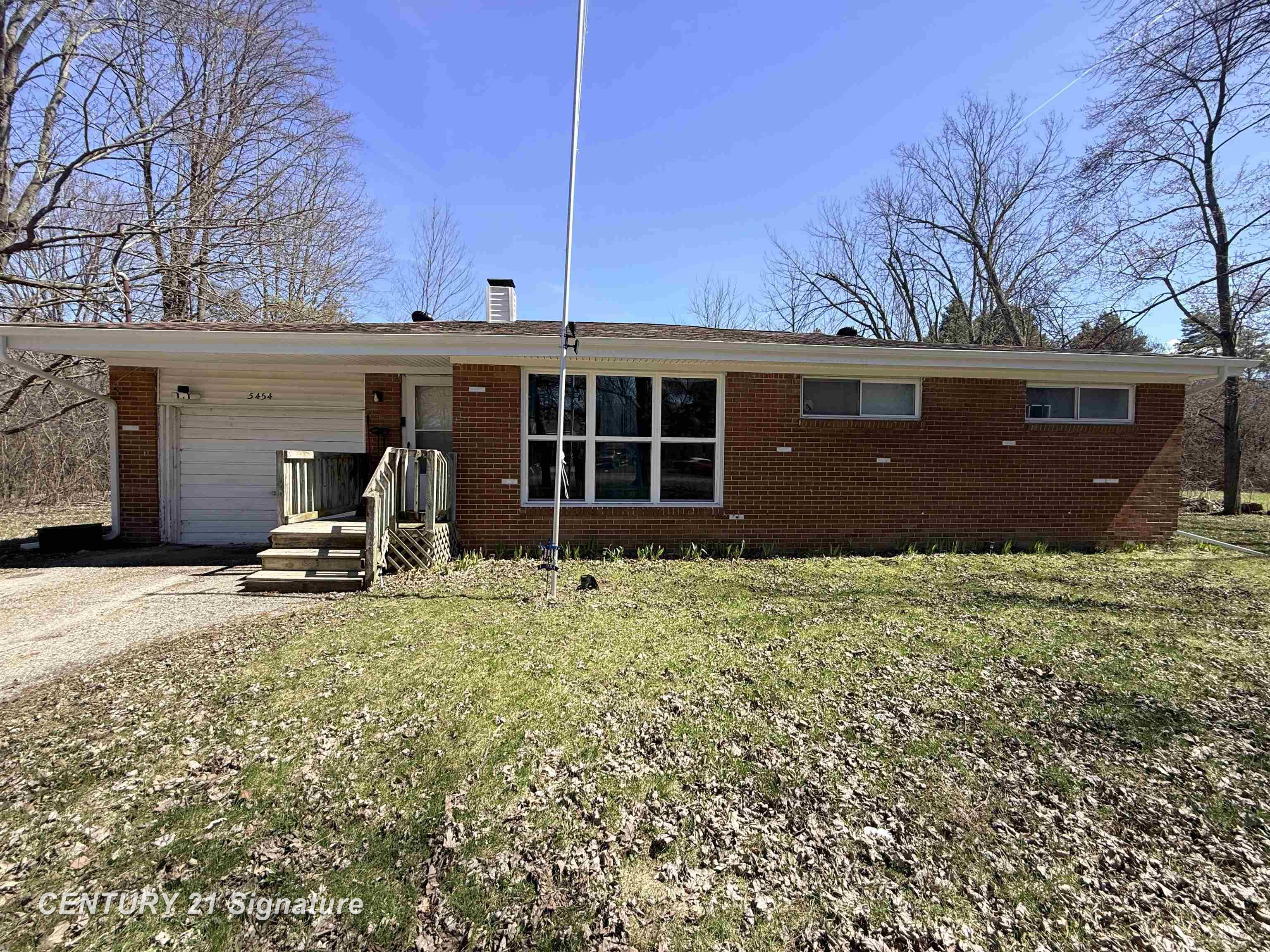 418 E Church Street, Adrian, MI, 49221-3002