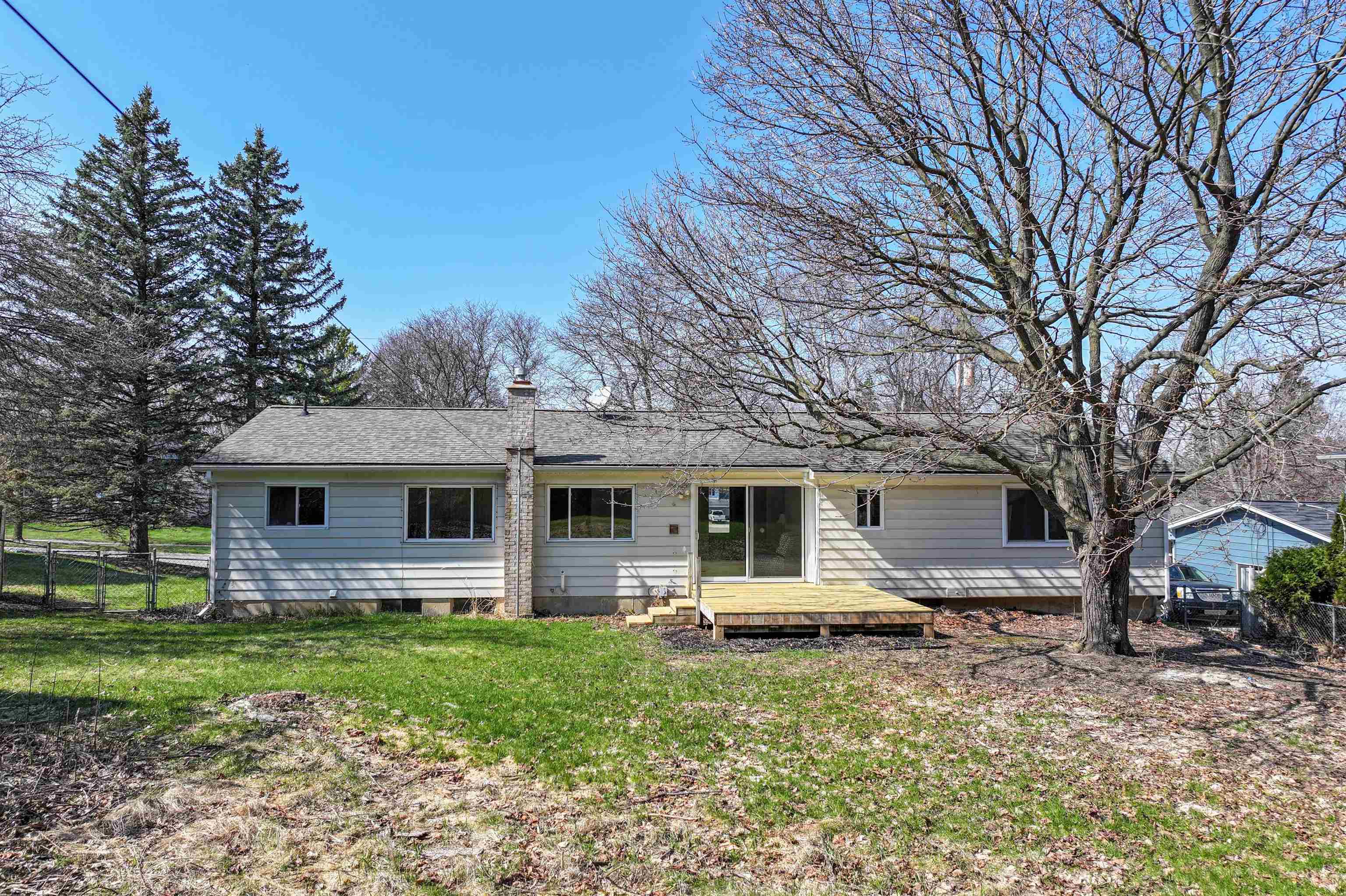 735 Huntington Road, Grand Blanc, MI, 48439