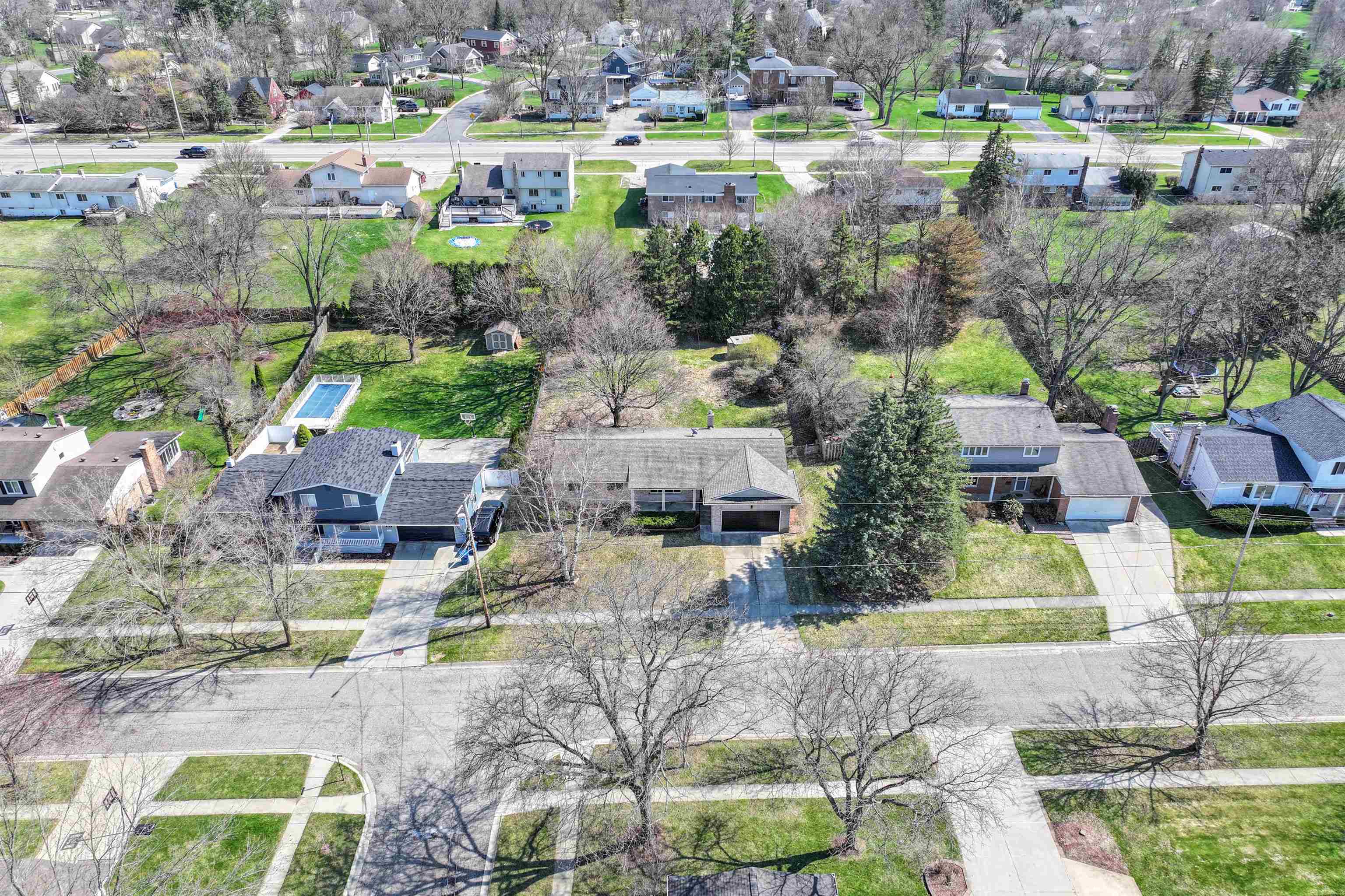 735 Huntington Road, Grand Blanc, MI, 48439