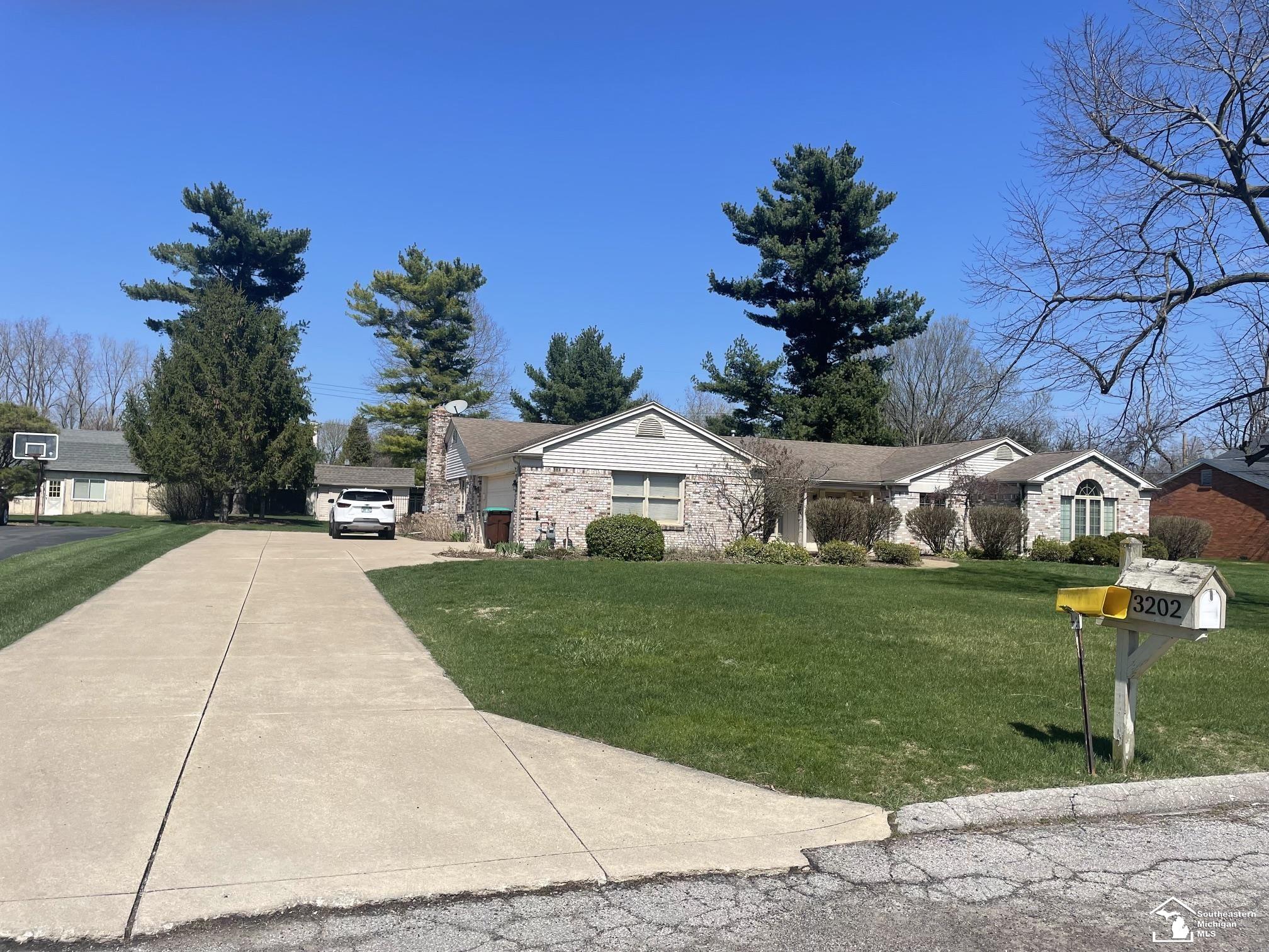 3202 Edgevale Drive, Lambertville, MI, 48144