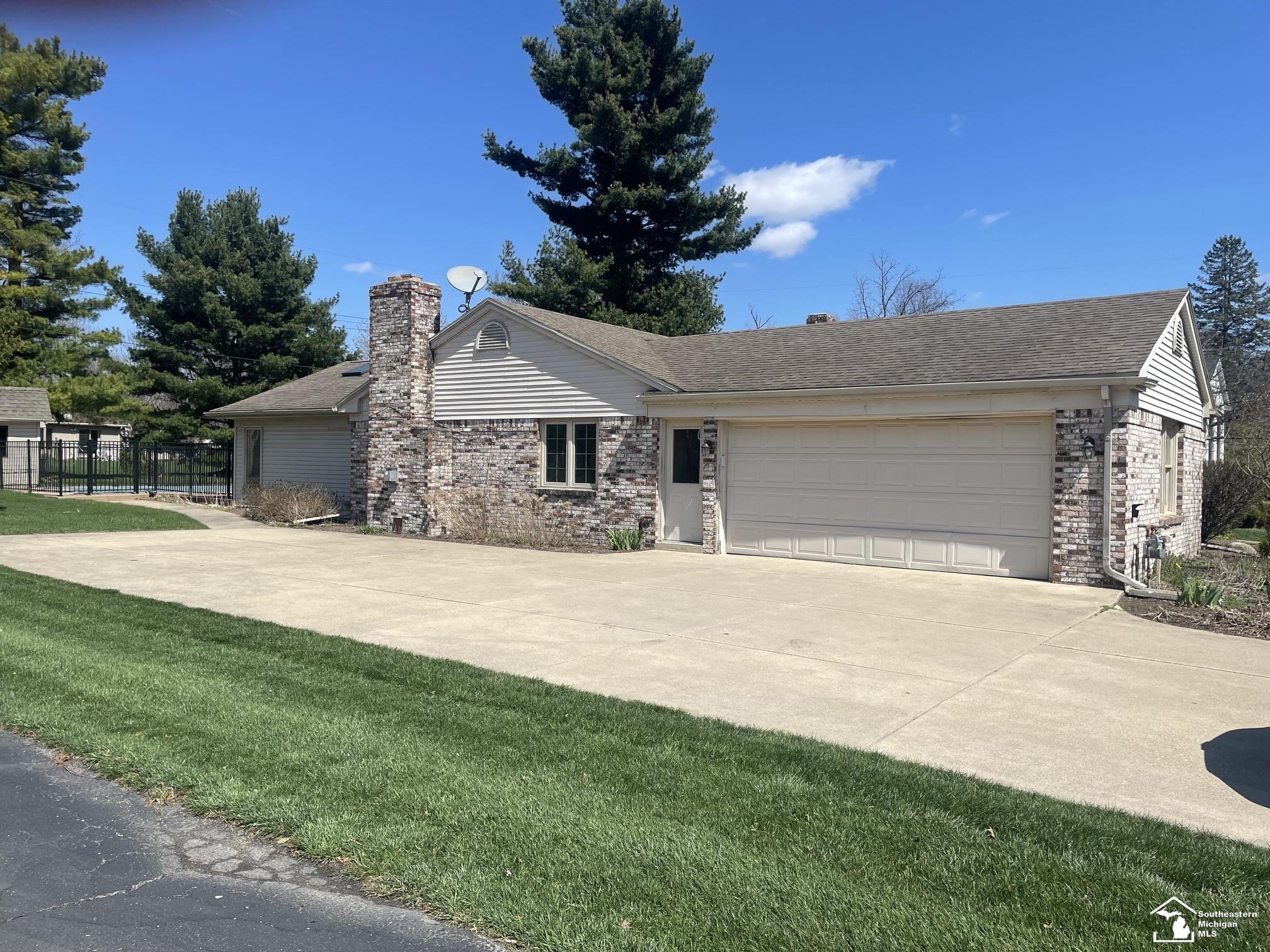 3202 Edgevale Drive, Lambertville, MI, 48144