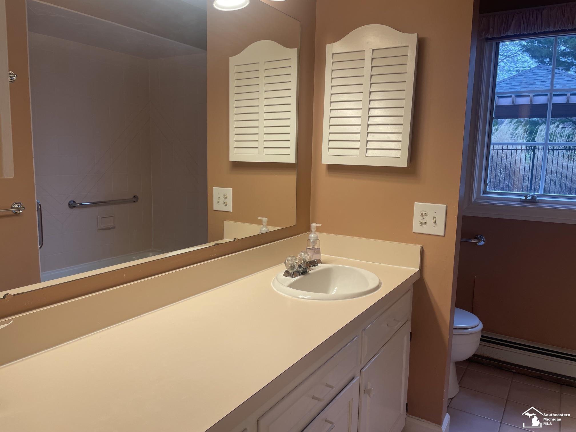 3202 Edgevale Drive, Lambertville, MI, 48144