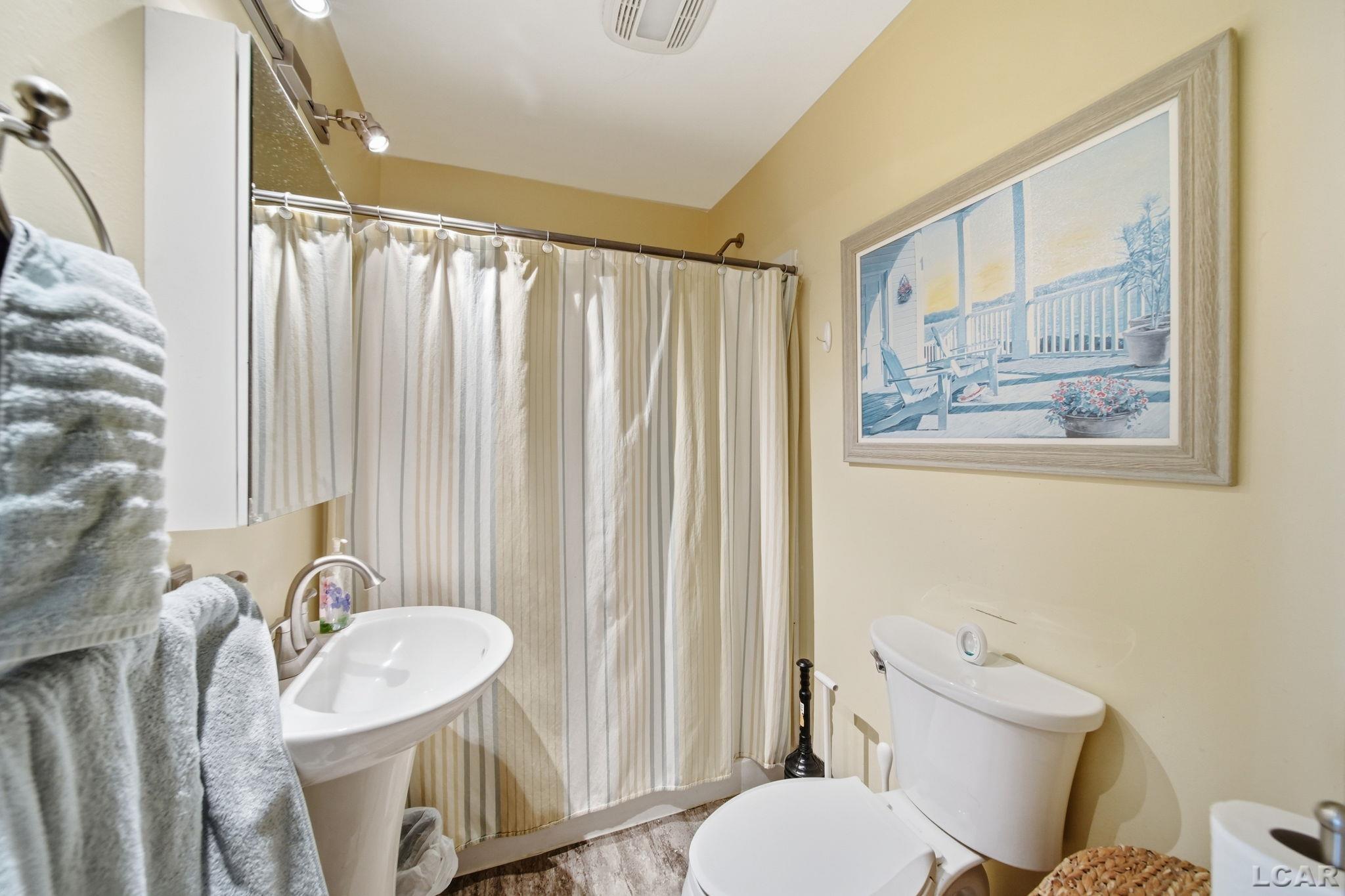 437 Oden Way, Adrian, MI, 49221