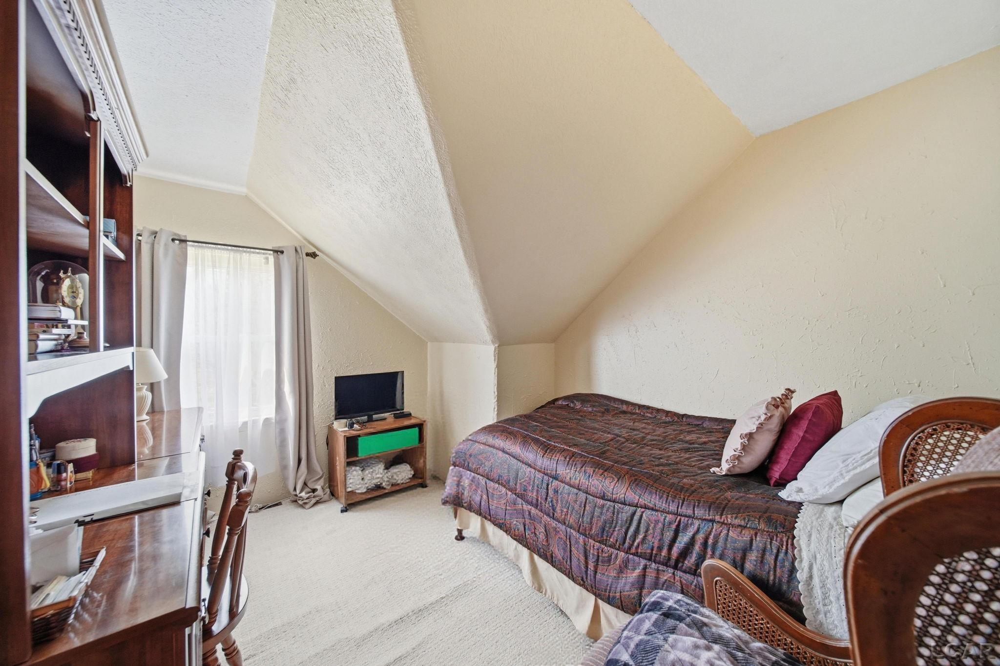 437 Oden Way, Adrian, MI, 49221