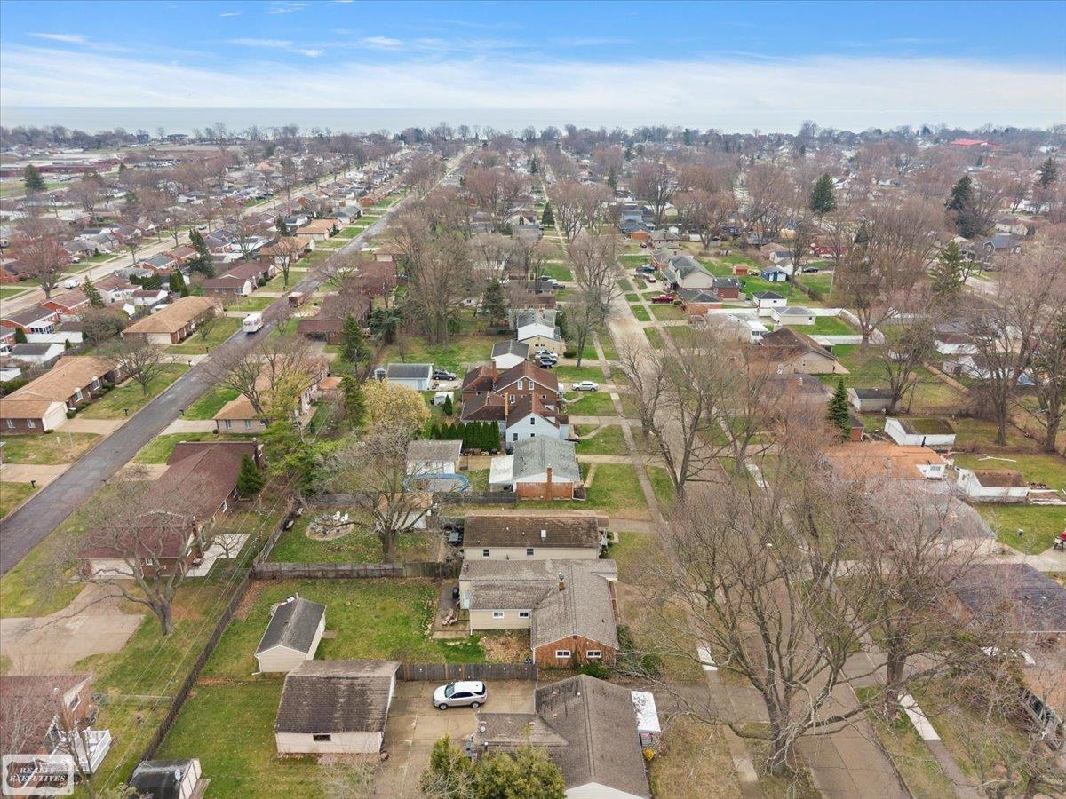 22617 Detour Street, Saint Clair Shores, MI, 48082