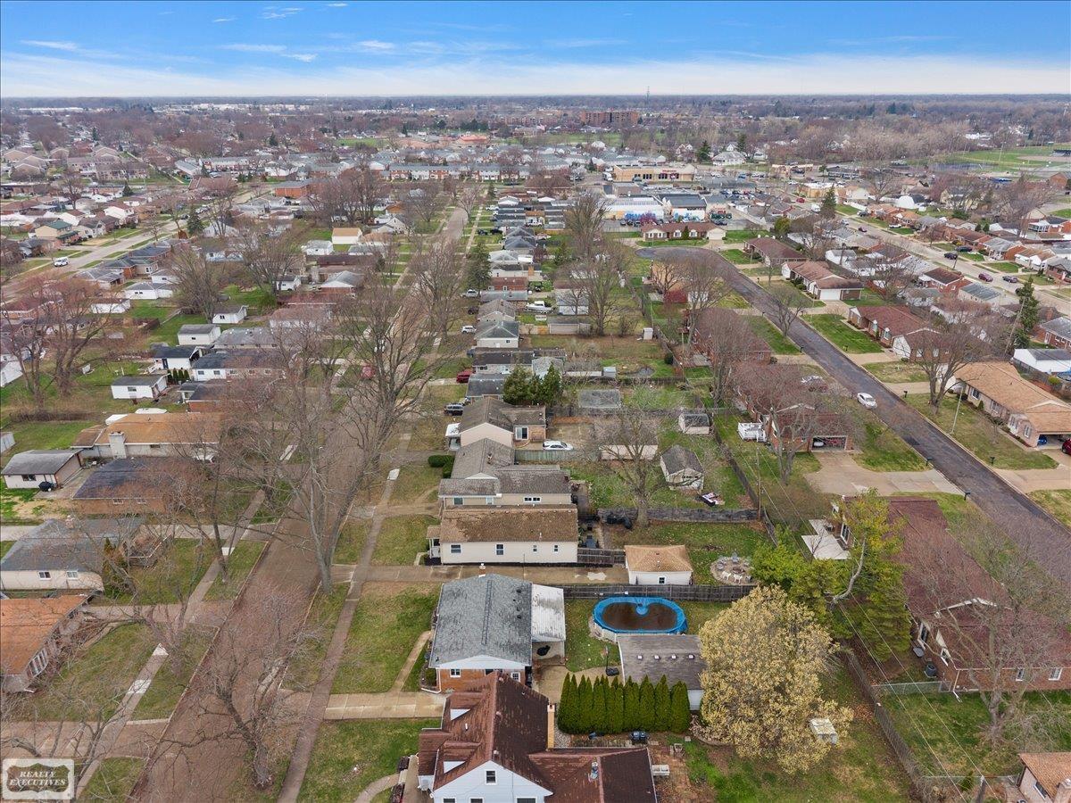 22617 Detour Street, Saint Clair Shores, MI, 48082