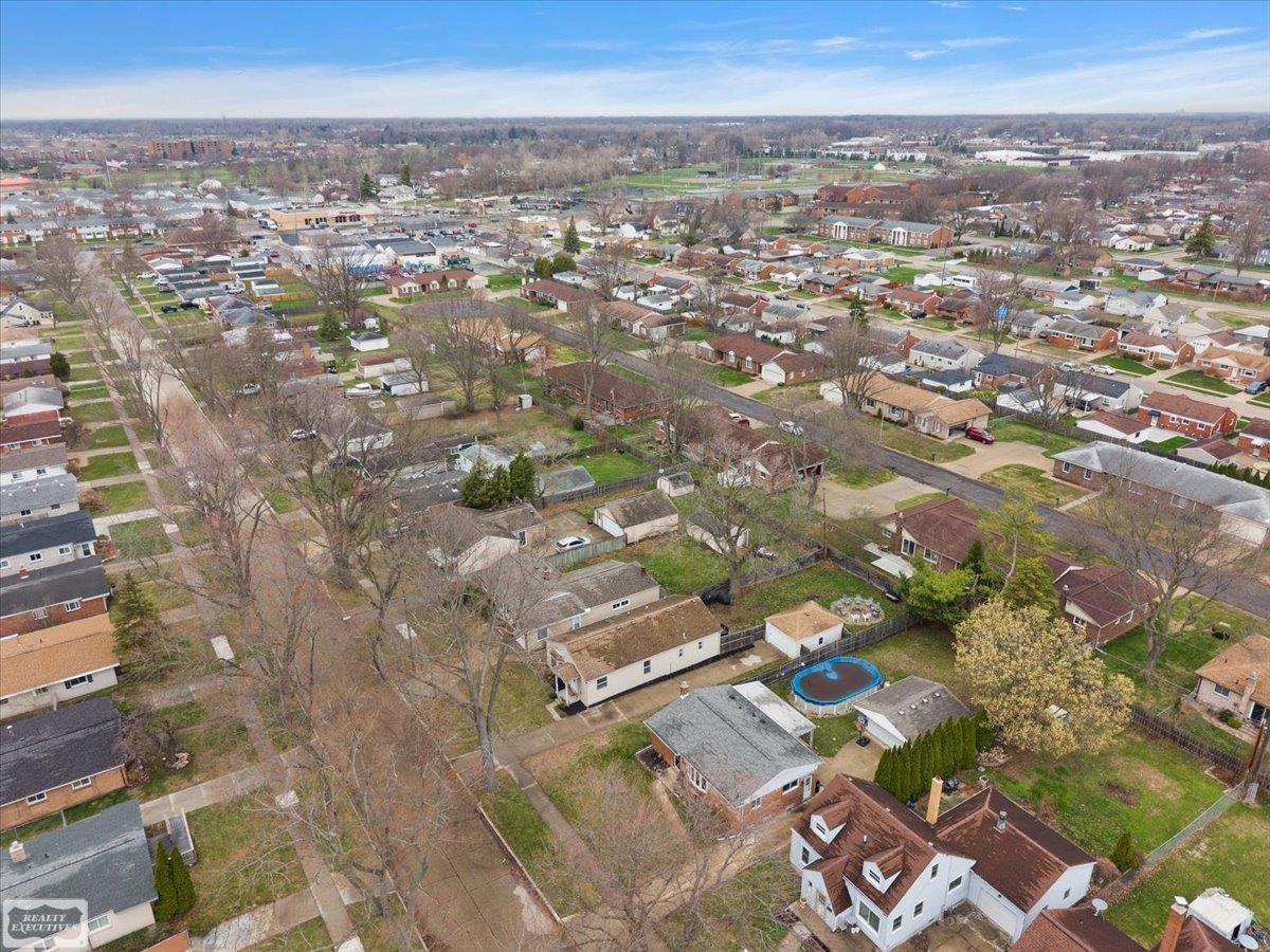 22617 Detour Street, Saint Clair Shores, MI, 48082