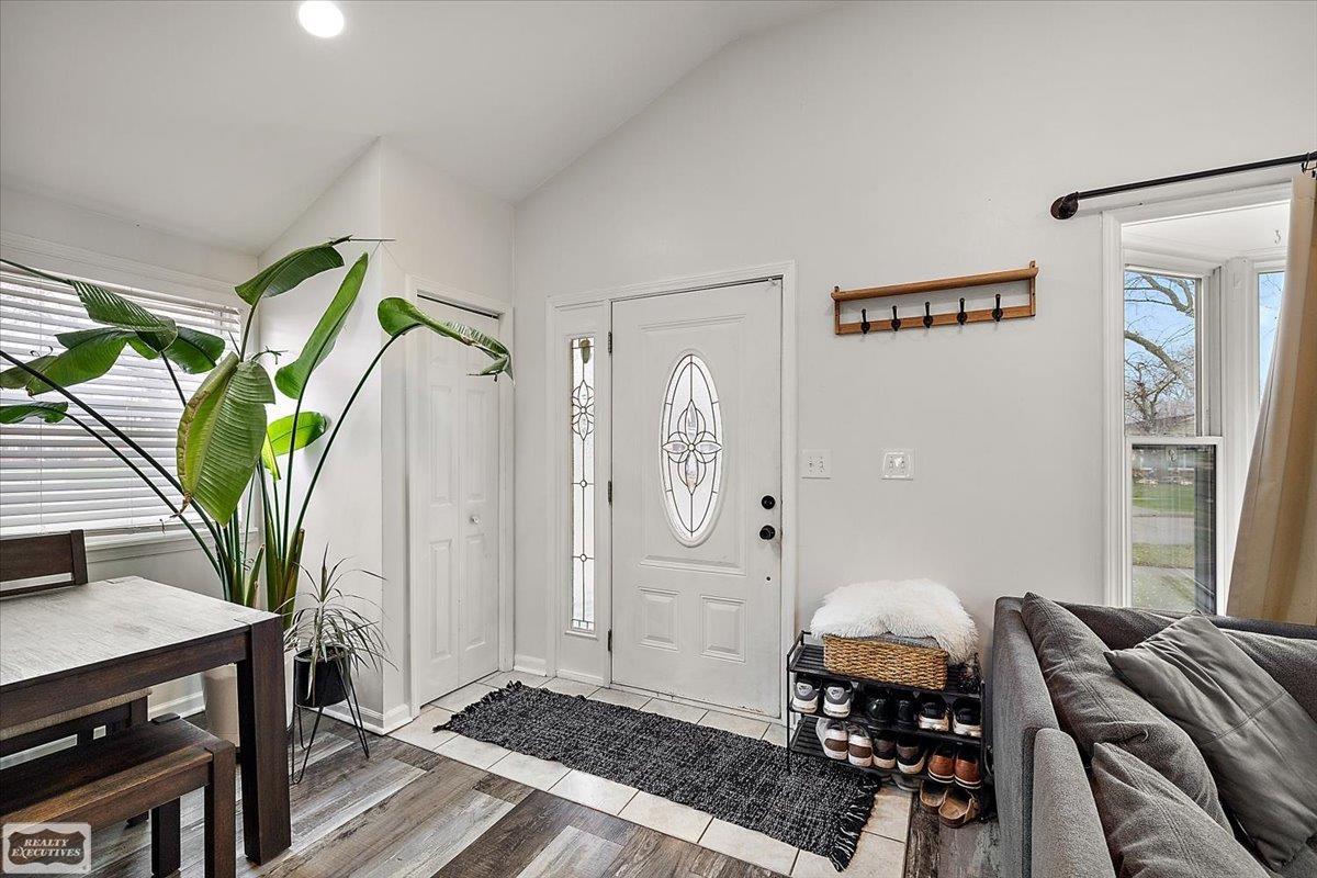 22617 Detour Street, Saint Clair Shores, MI, 48082