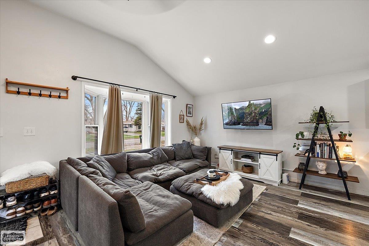 22617 Detour Street, Saint Clair Shores, MI, 48082