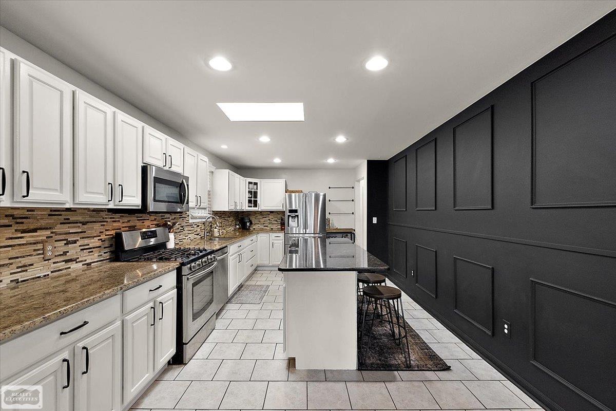 22617 Detour Street, Saint Clair Shores, MI, 48082