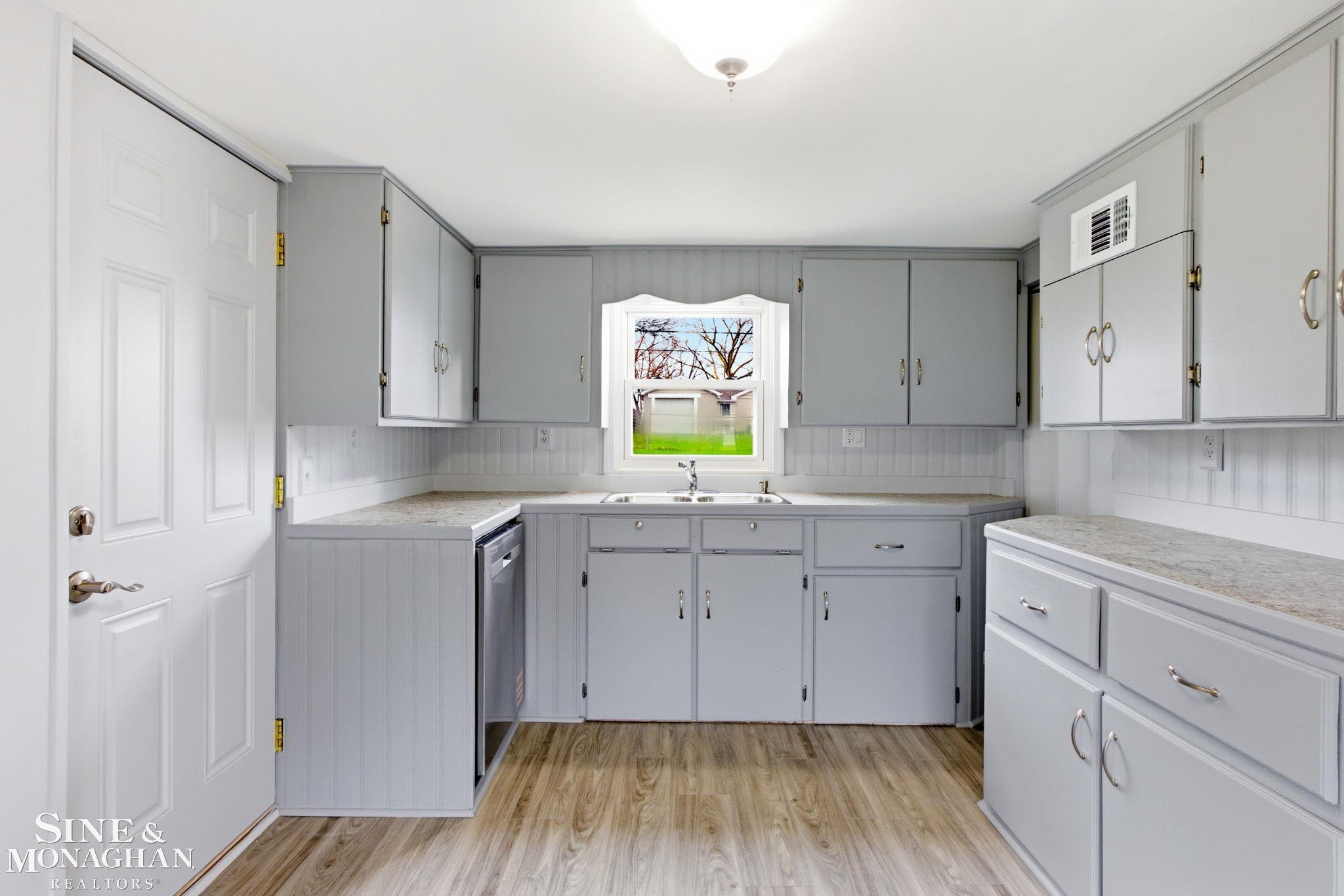 47811 Frederick Road, Shelby Twp, MI, 48317