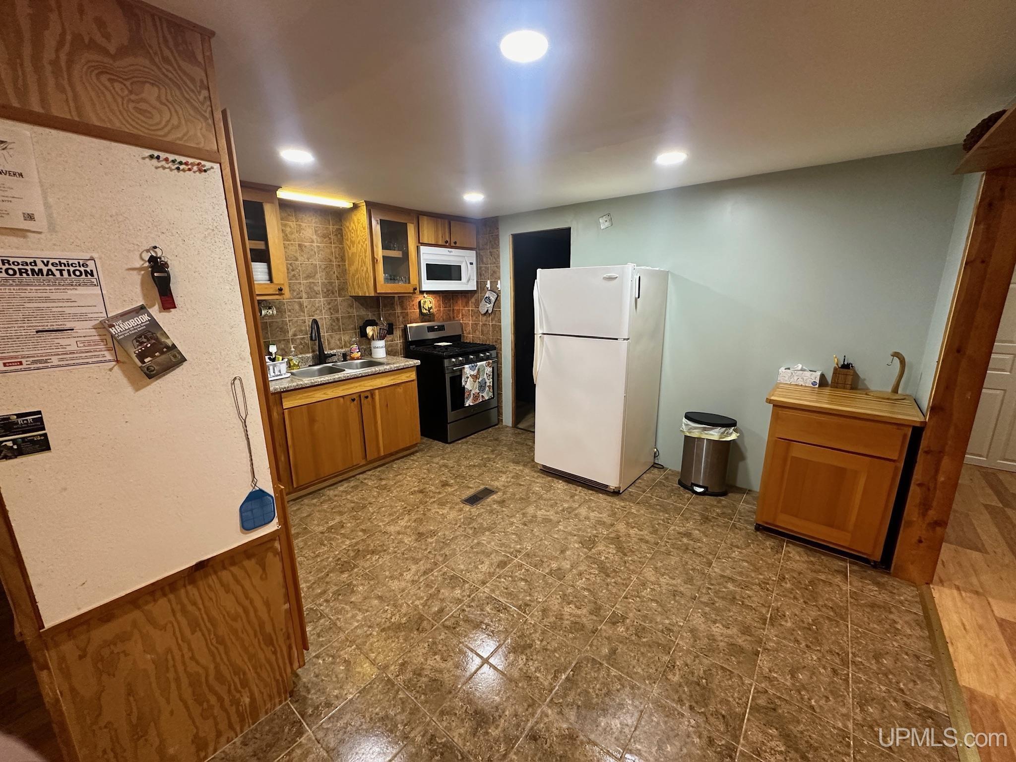 14145 County Road 450 Road, Newberry, MI, 49868