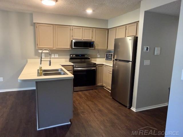 4984 Oak Hill Drive, Waterford, MI, 48329