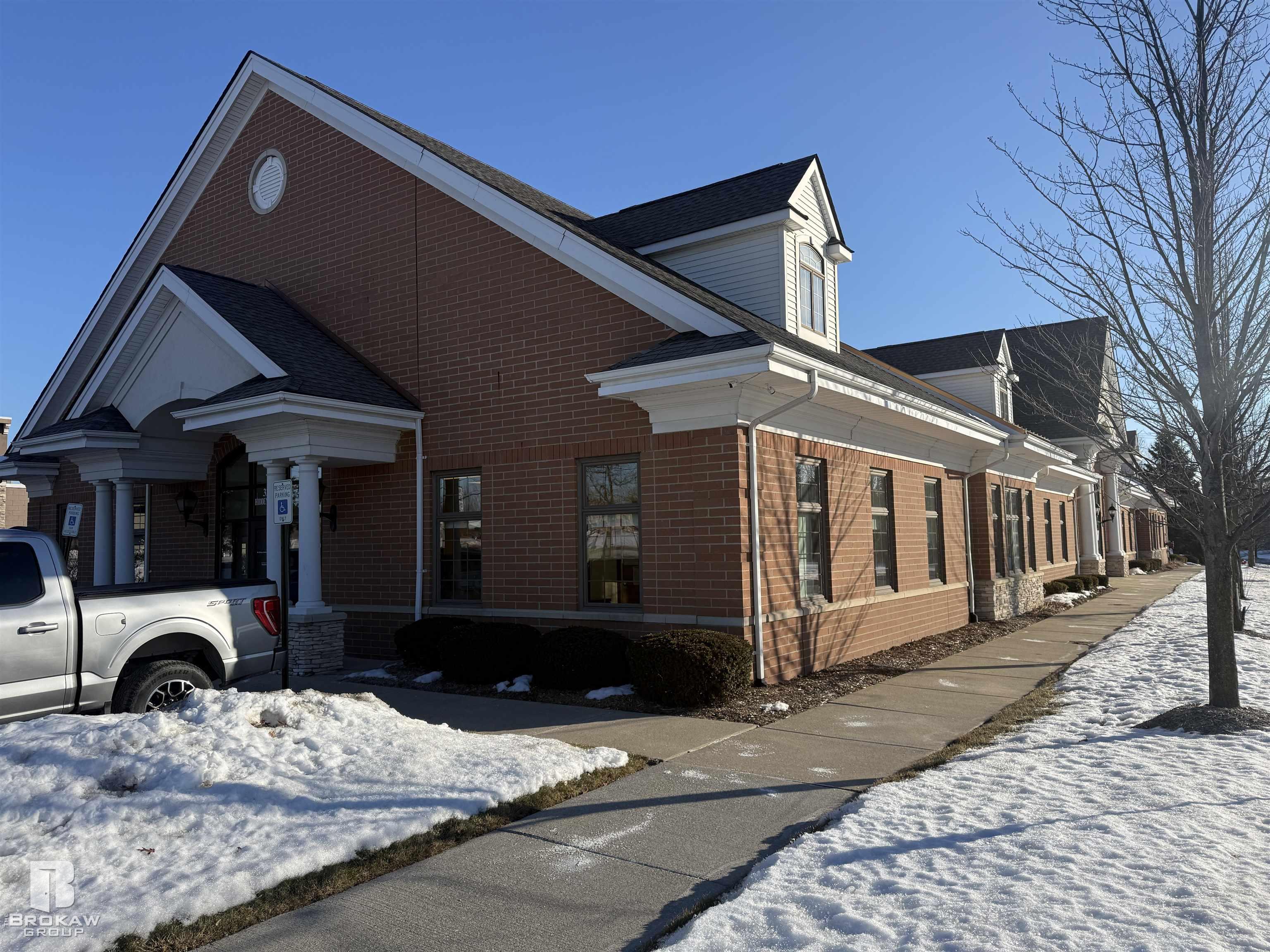 3226 Hidden Timber Drive, Lake Orion, MI, 48359