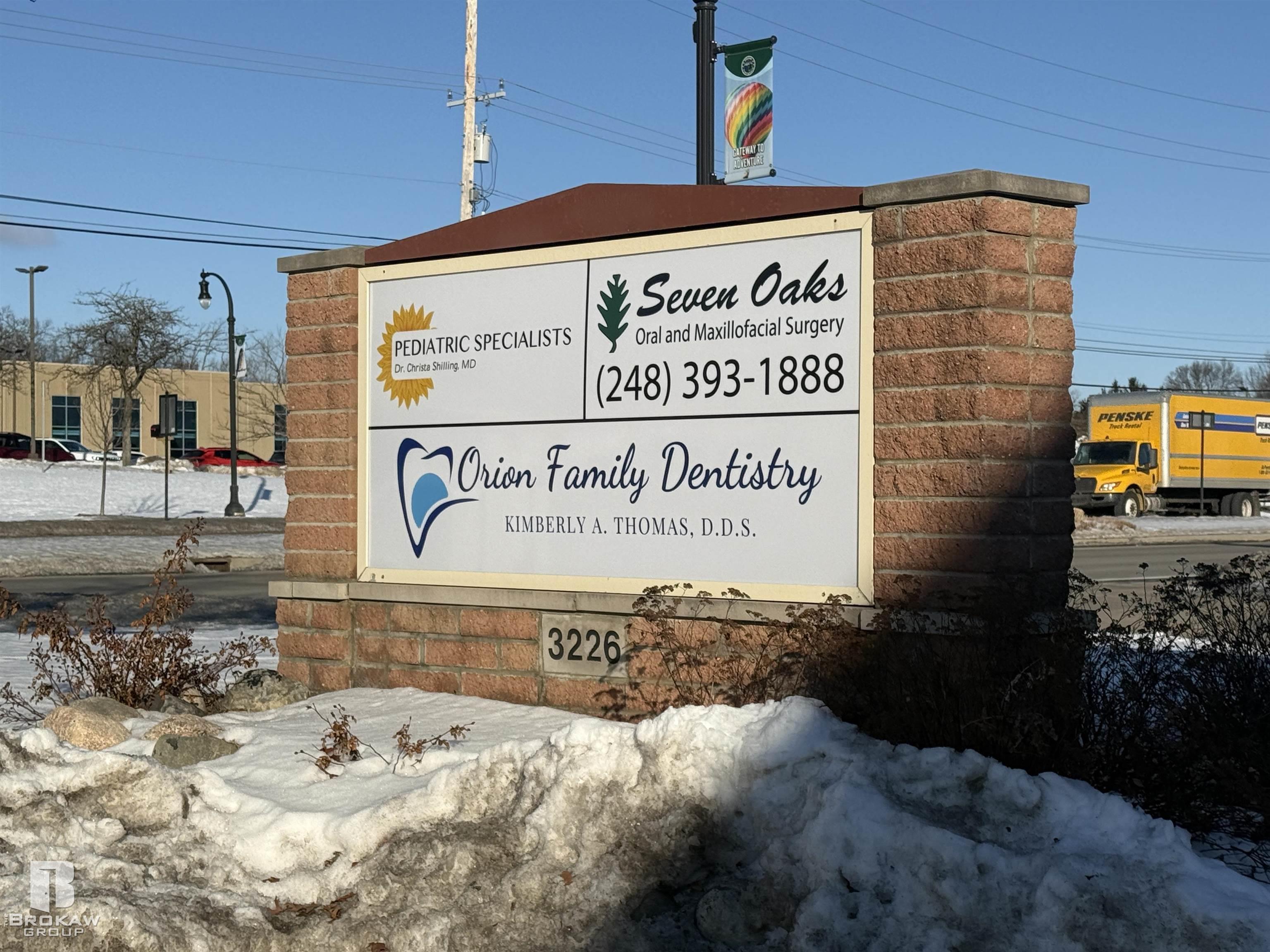 3226 Hidden Timber Drive, Lake Orion, MI, 48359