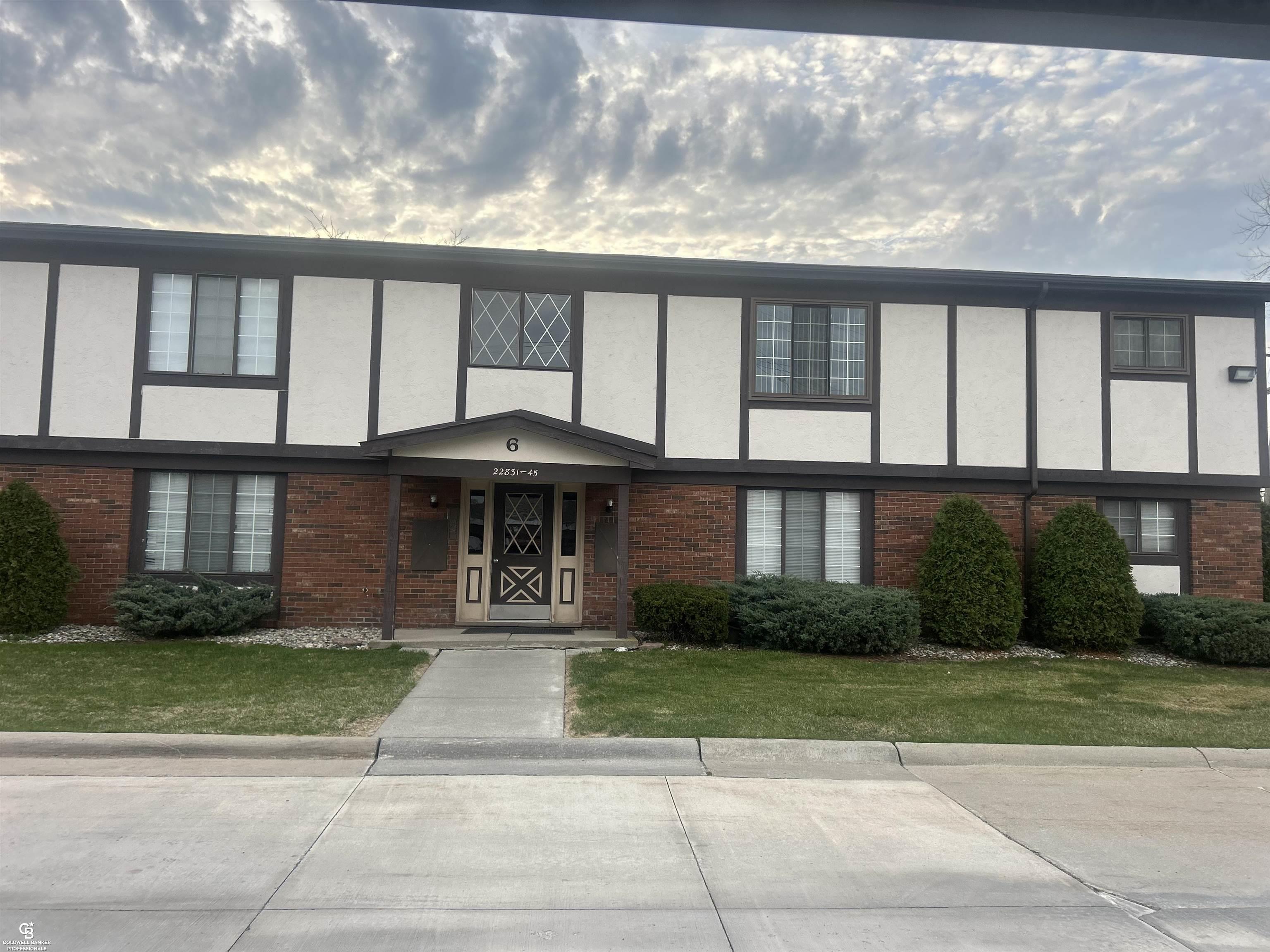 22835 Grove Road, Saint Clair Shores, MI, 48080