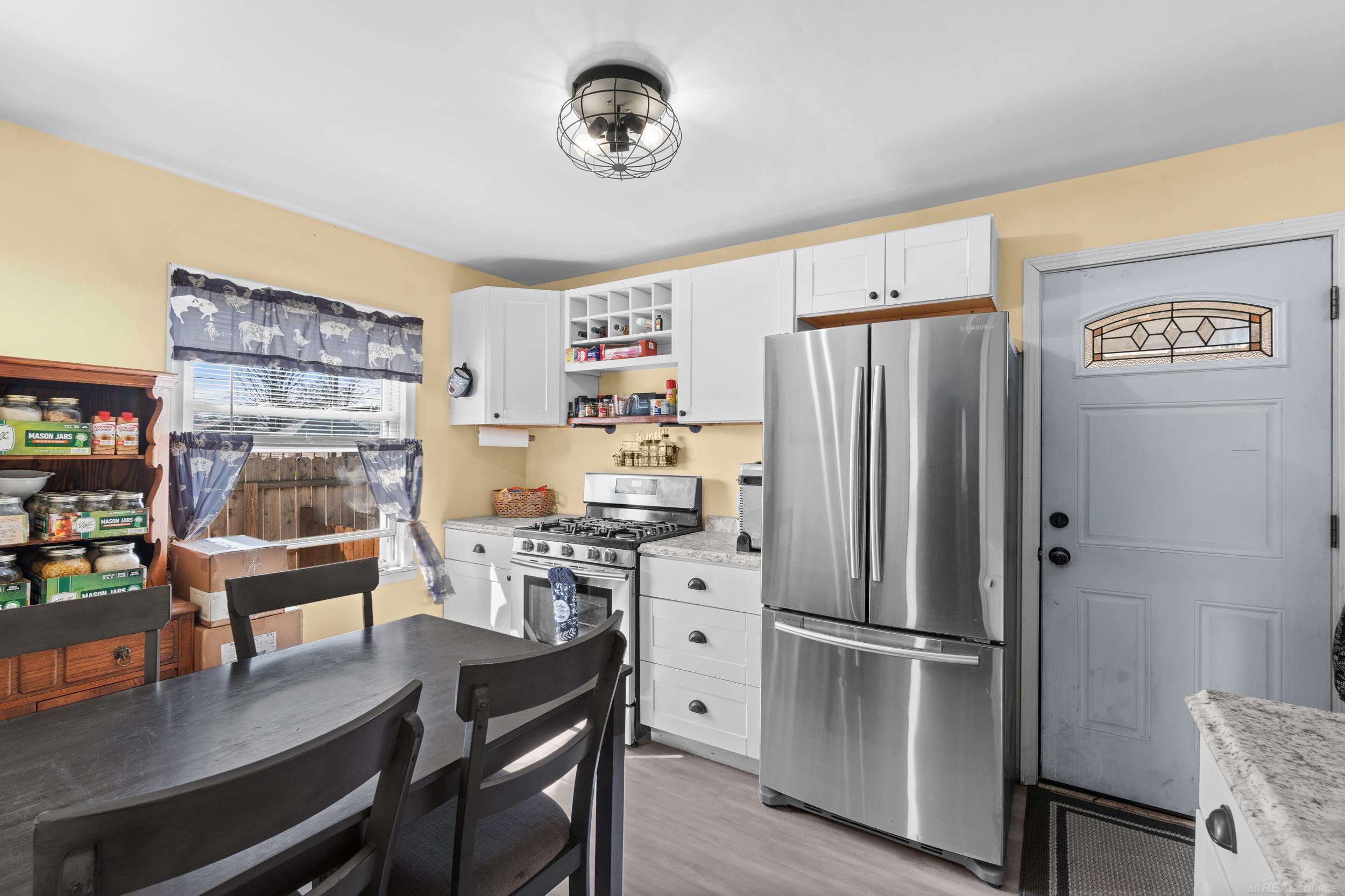 691 E Bennett Avenue, Ferndale, MI, 48220