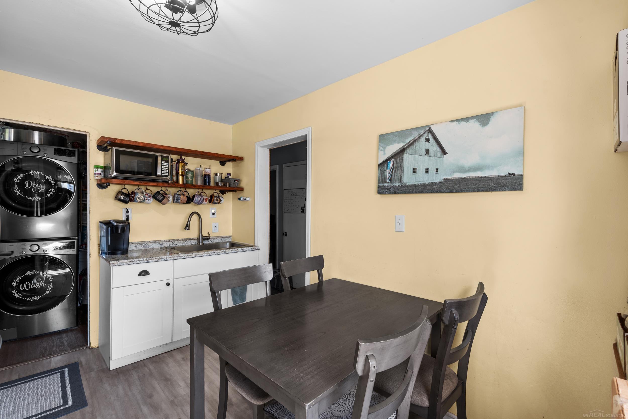 691 E Bennett Avenue, Ferndale, MI, 48220