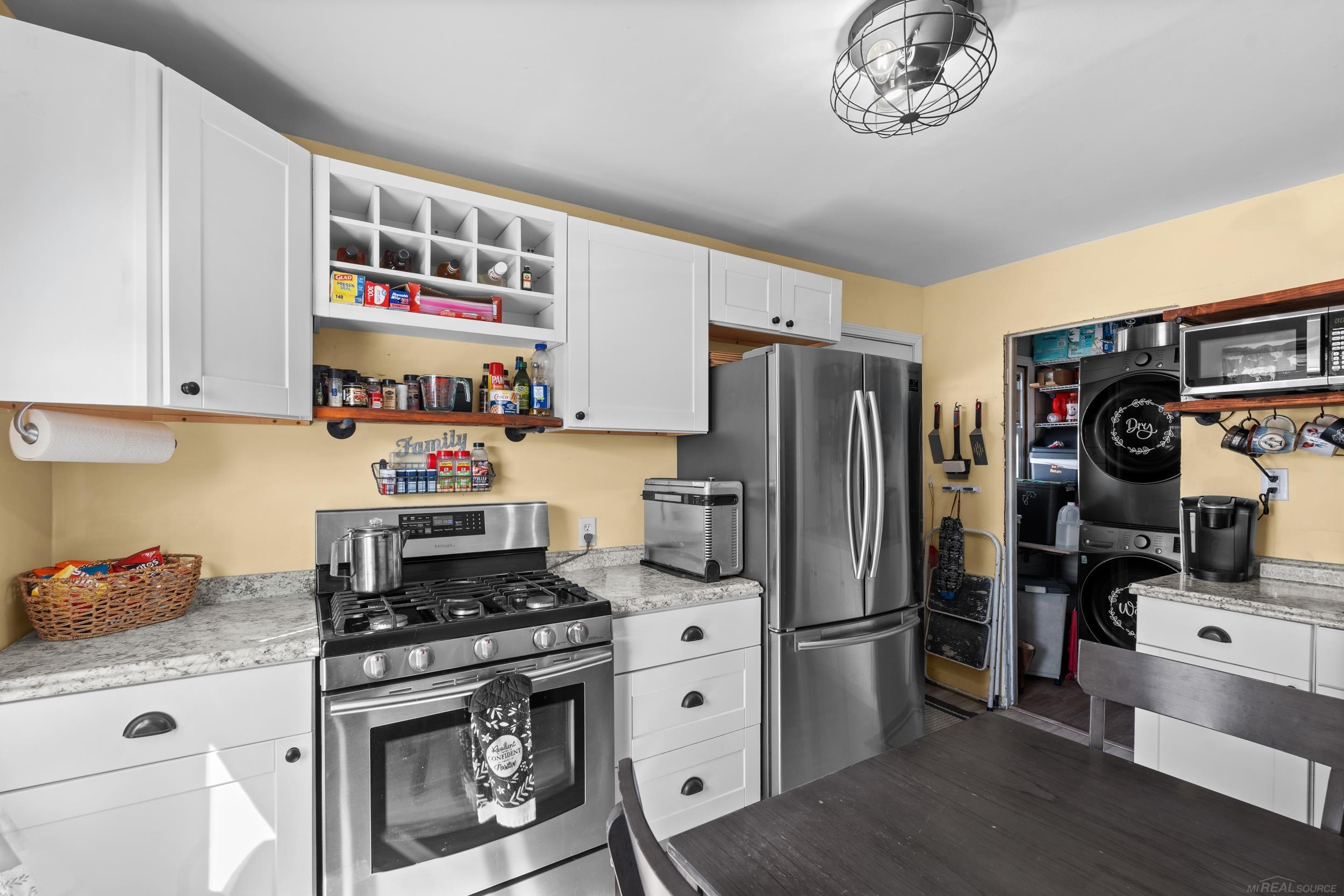 691 E Bennett Avenue, Ferndale, MI, 48220