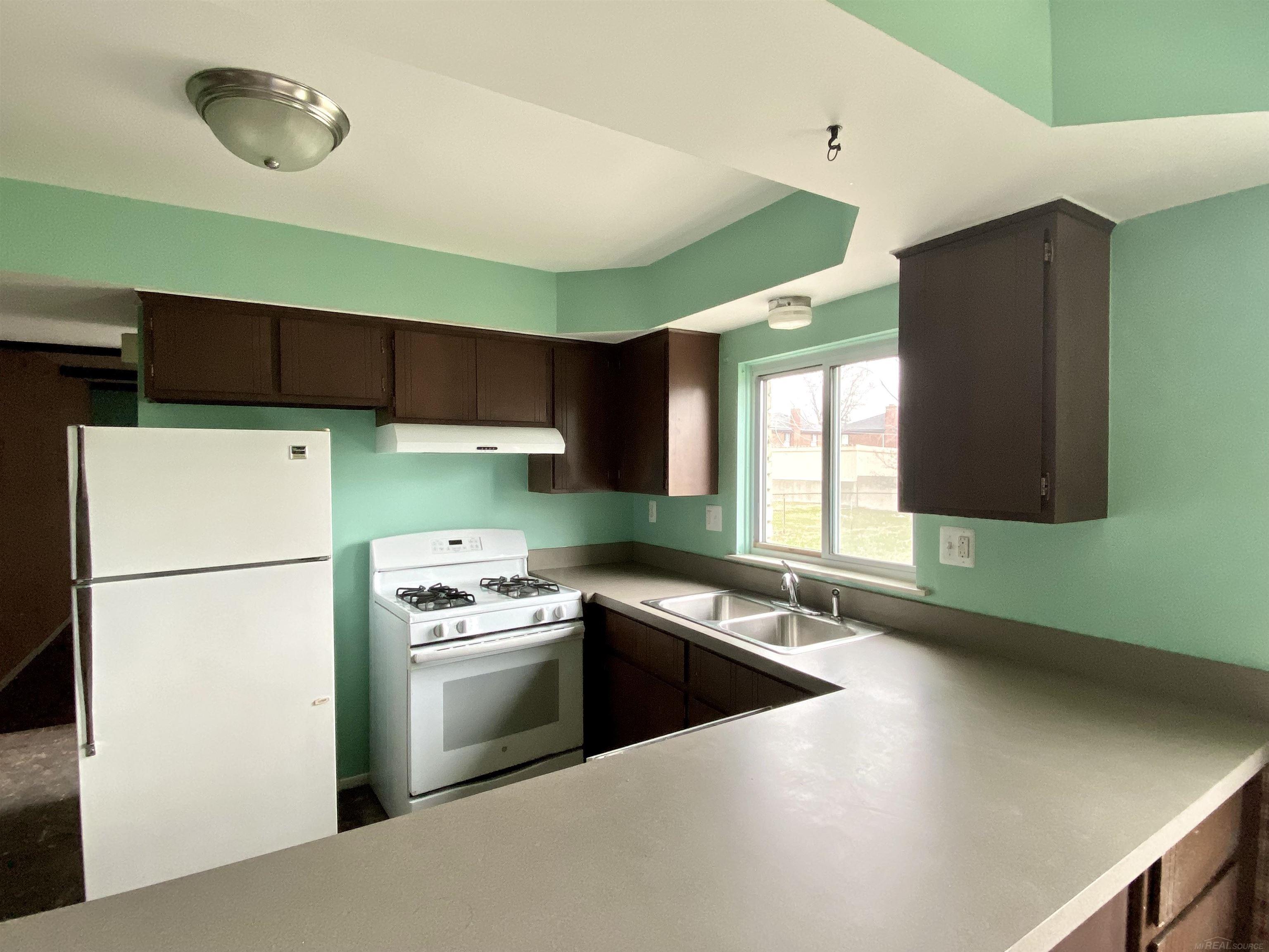 33036 Richard O Drive, Sterling Heights, MI, 48310-6114