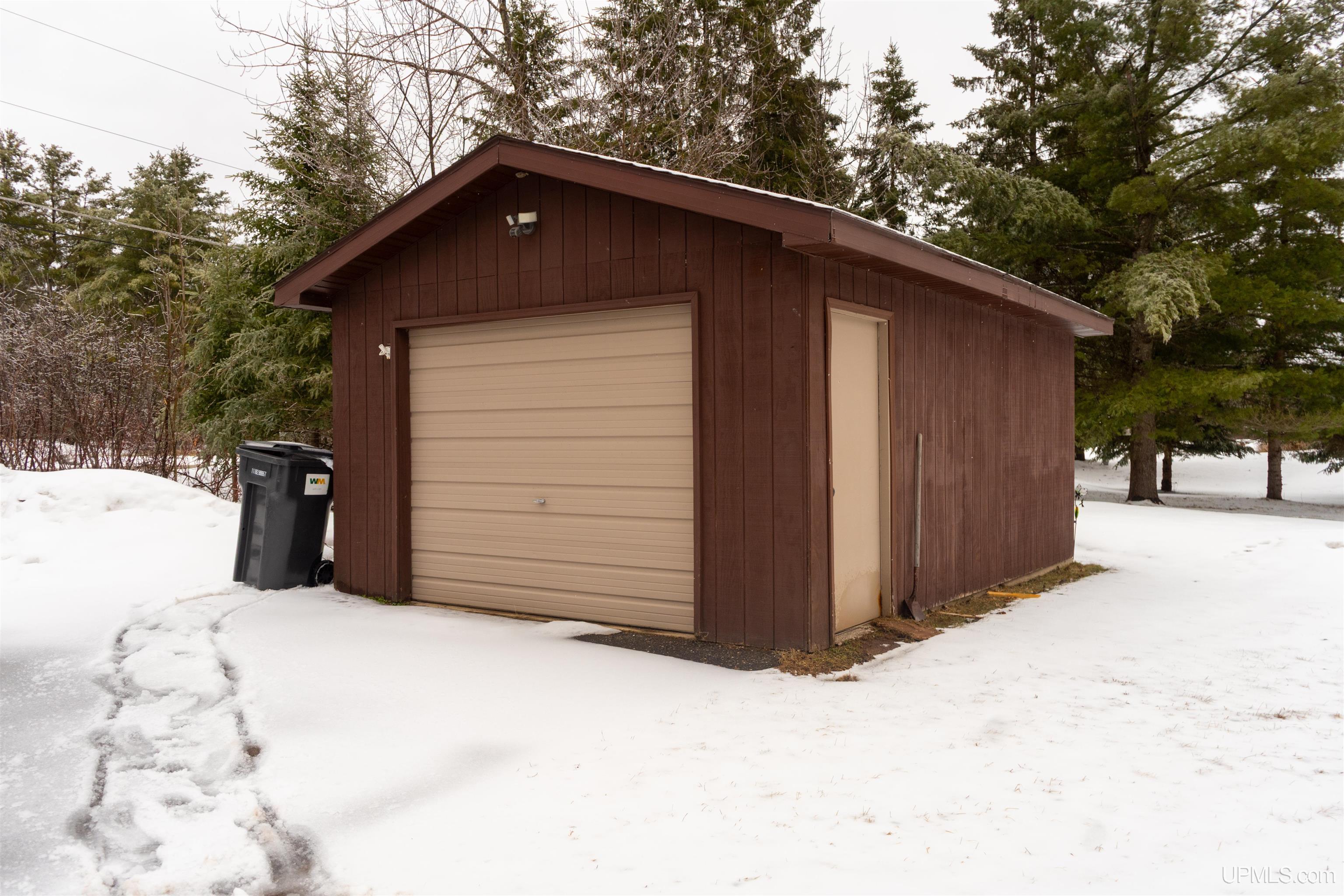 N3355 Quinnesec Lake Antoine Road, Iron Mountain, MI, 49801