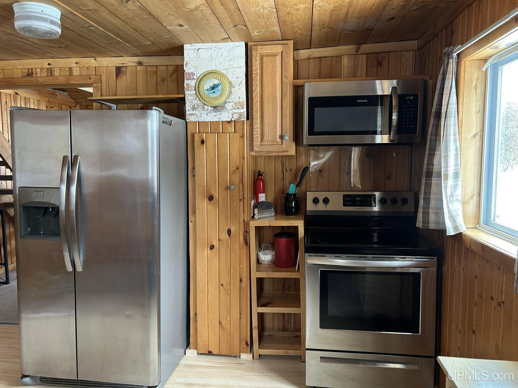 N3355 Quinnesec Lake Antoine Road, Iron Mountain, MI, 49801