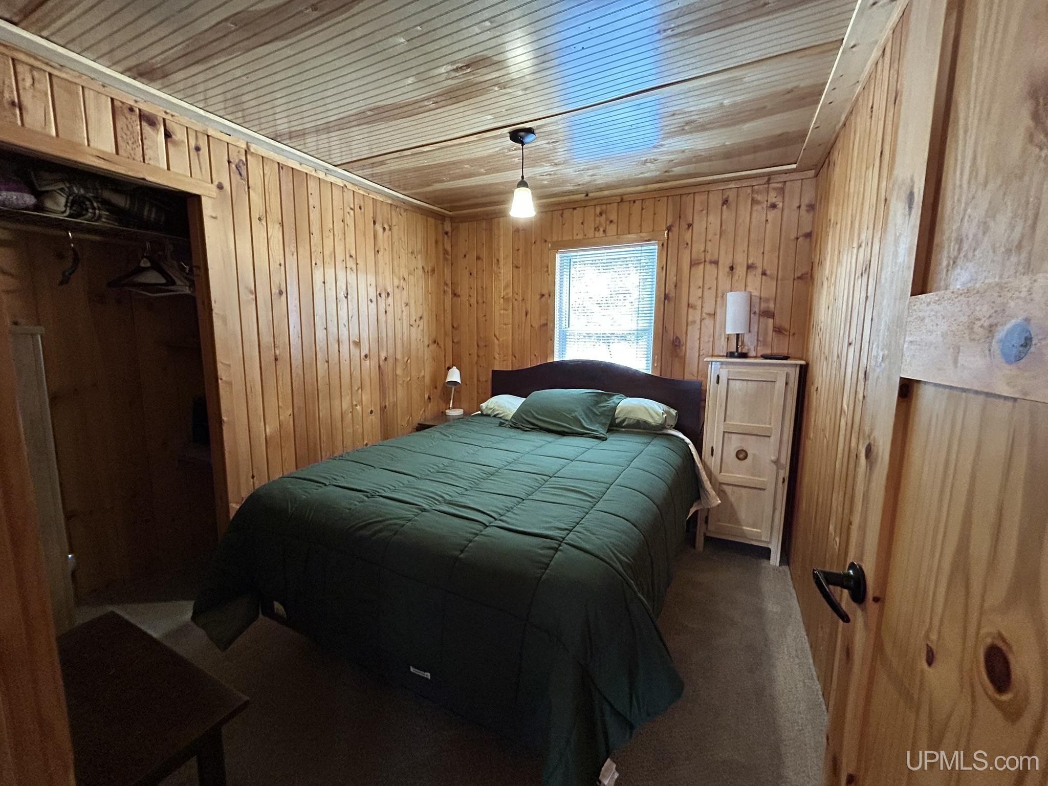 N3355 Quinnesec Lake Antoine Road, Iron Mountain, MI, 49801