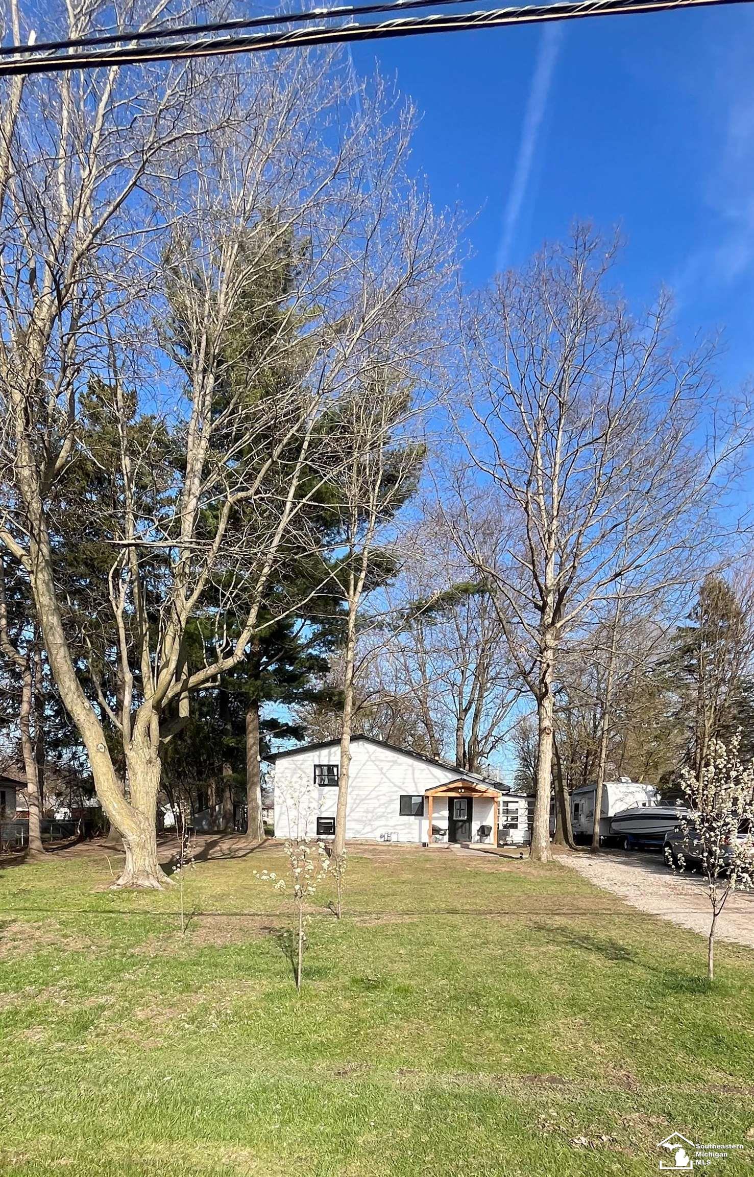 7252 Douglas Road, Lambertville, MI, 48144