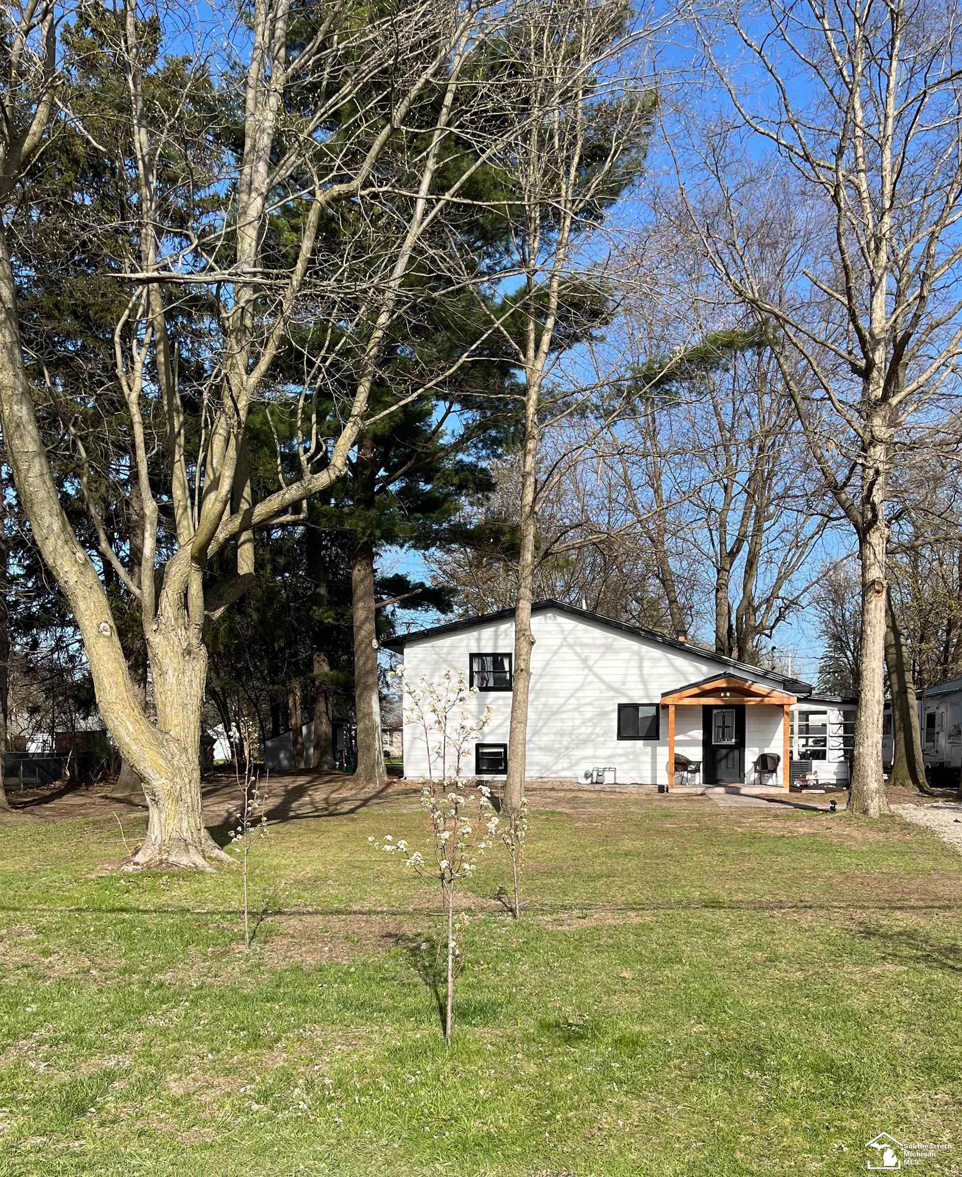 7252 Douglas Road, Lambertville, MI, 48144