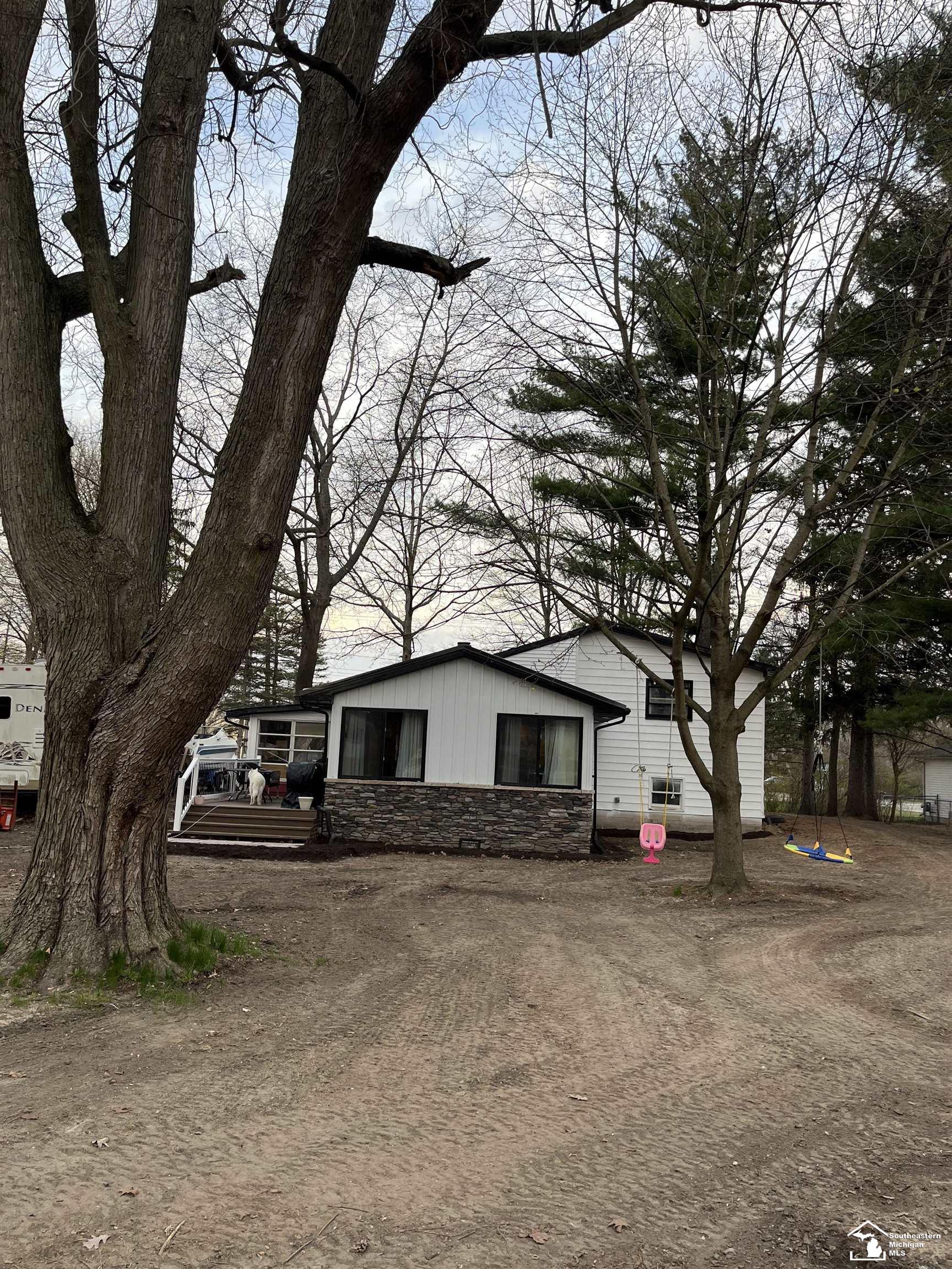 7252 Douglas Road, Lambertville, MI, 48144