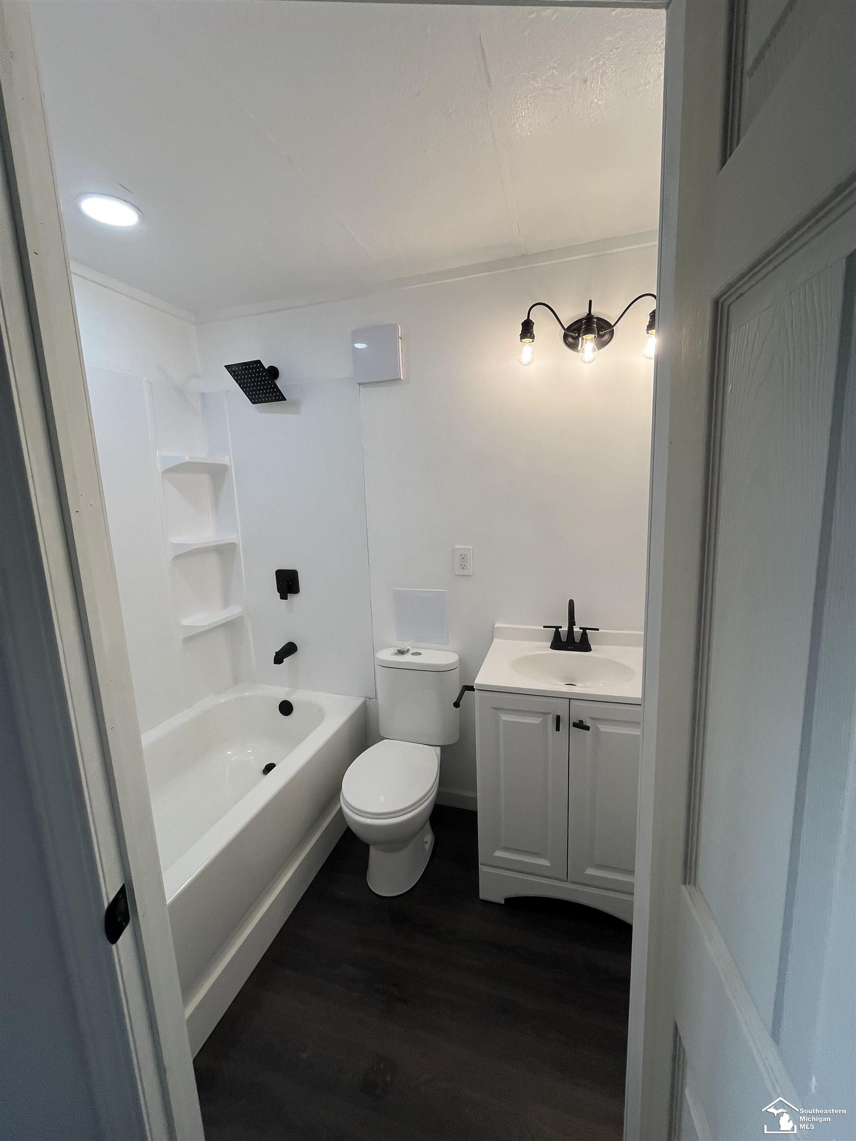 7252 Douglas Road, Lambertville, MI, 48144