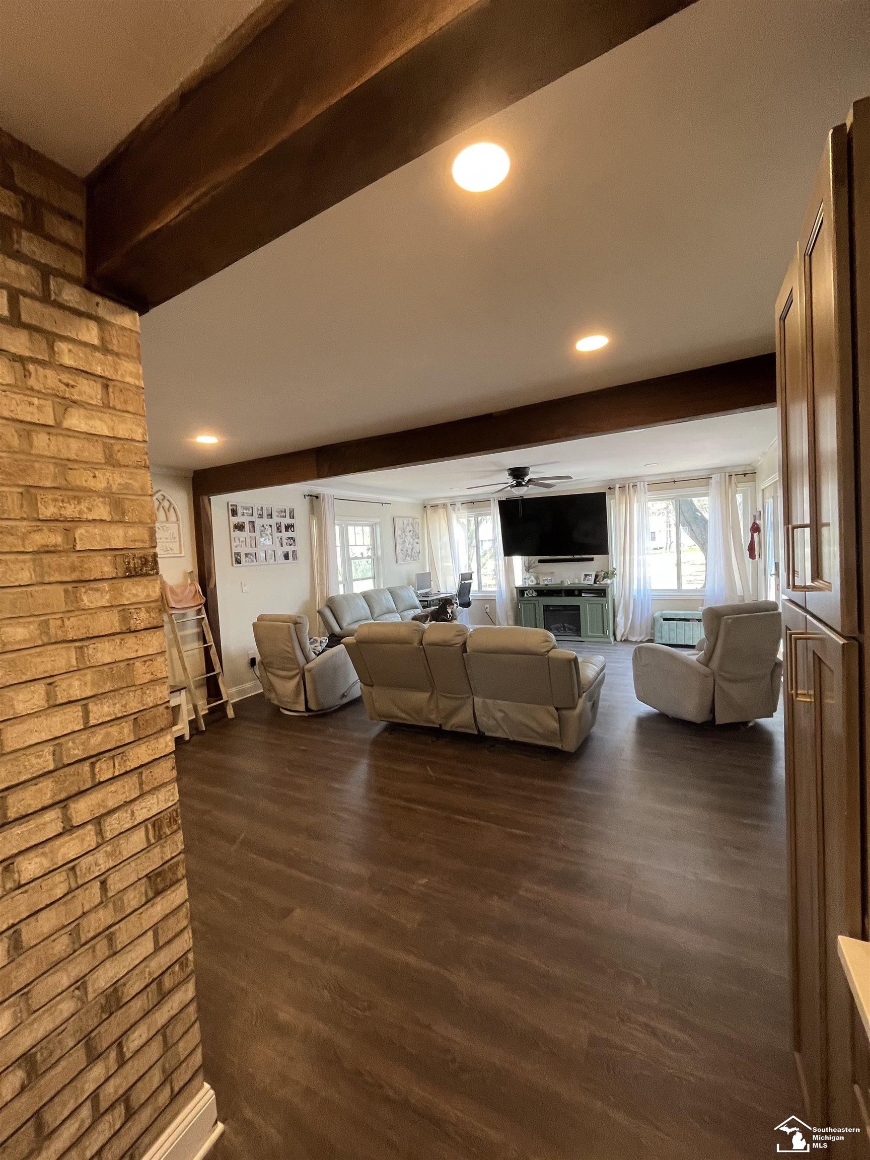 7252 Douglas Road, Lambertville, MI, 48144