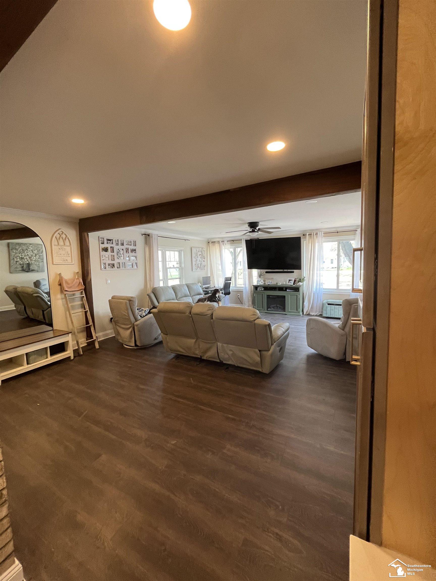 7252 Douglas Road, Lambertville, MI, 48144