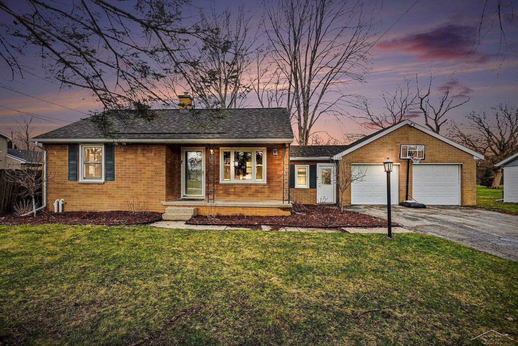 6966 Wallace Drive, Saginaw, MI, 48609