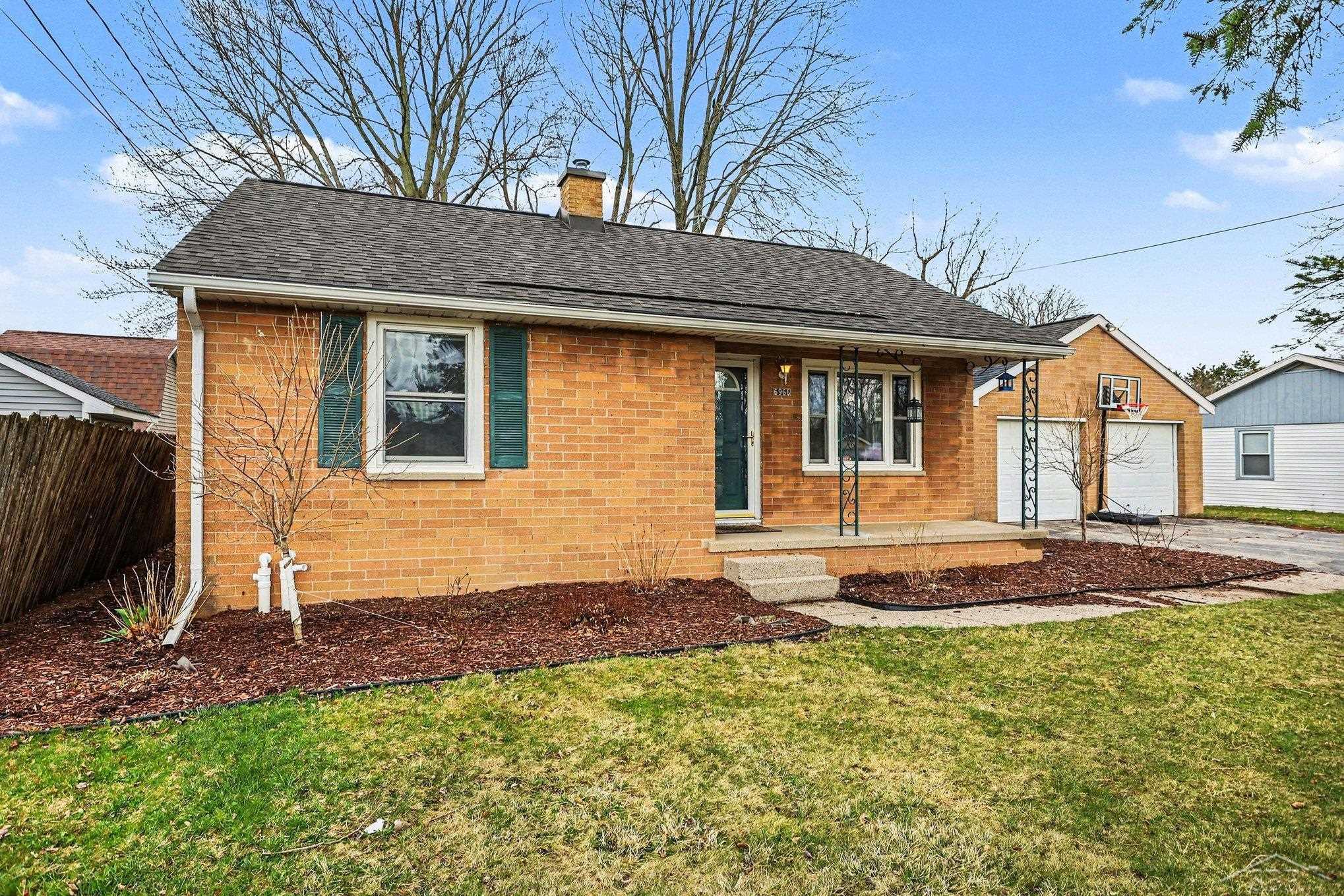 6966 Wallace Drive, Saginaw, MI, 48609