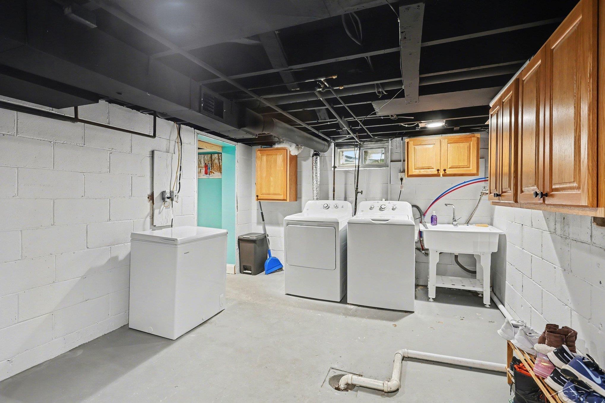 6966 Wallace Drive, Saginaw, MI, 48609