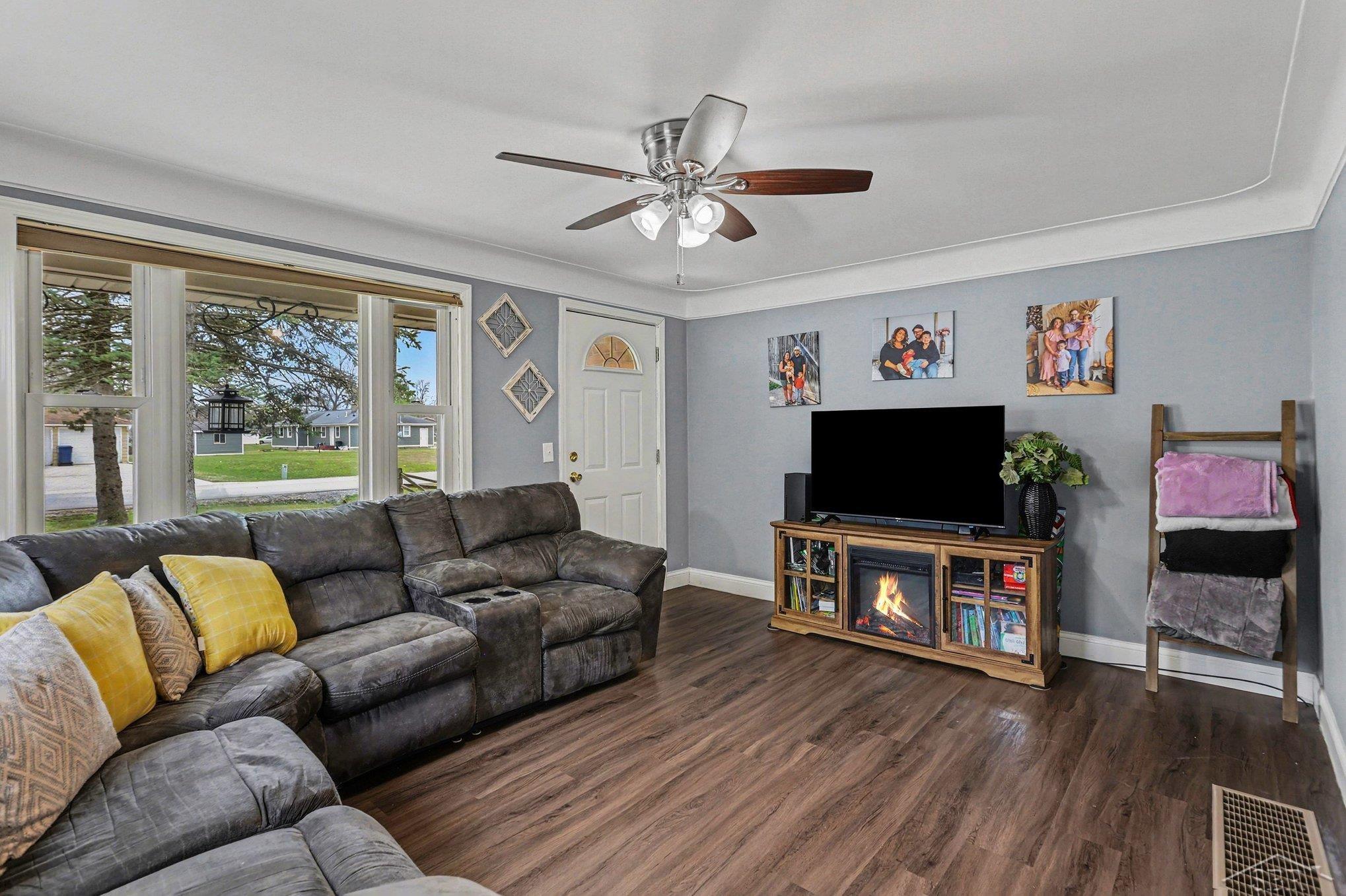 6966 Wallace Drive, Saginaw, MI, 48609