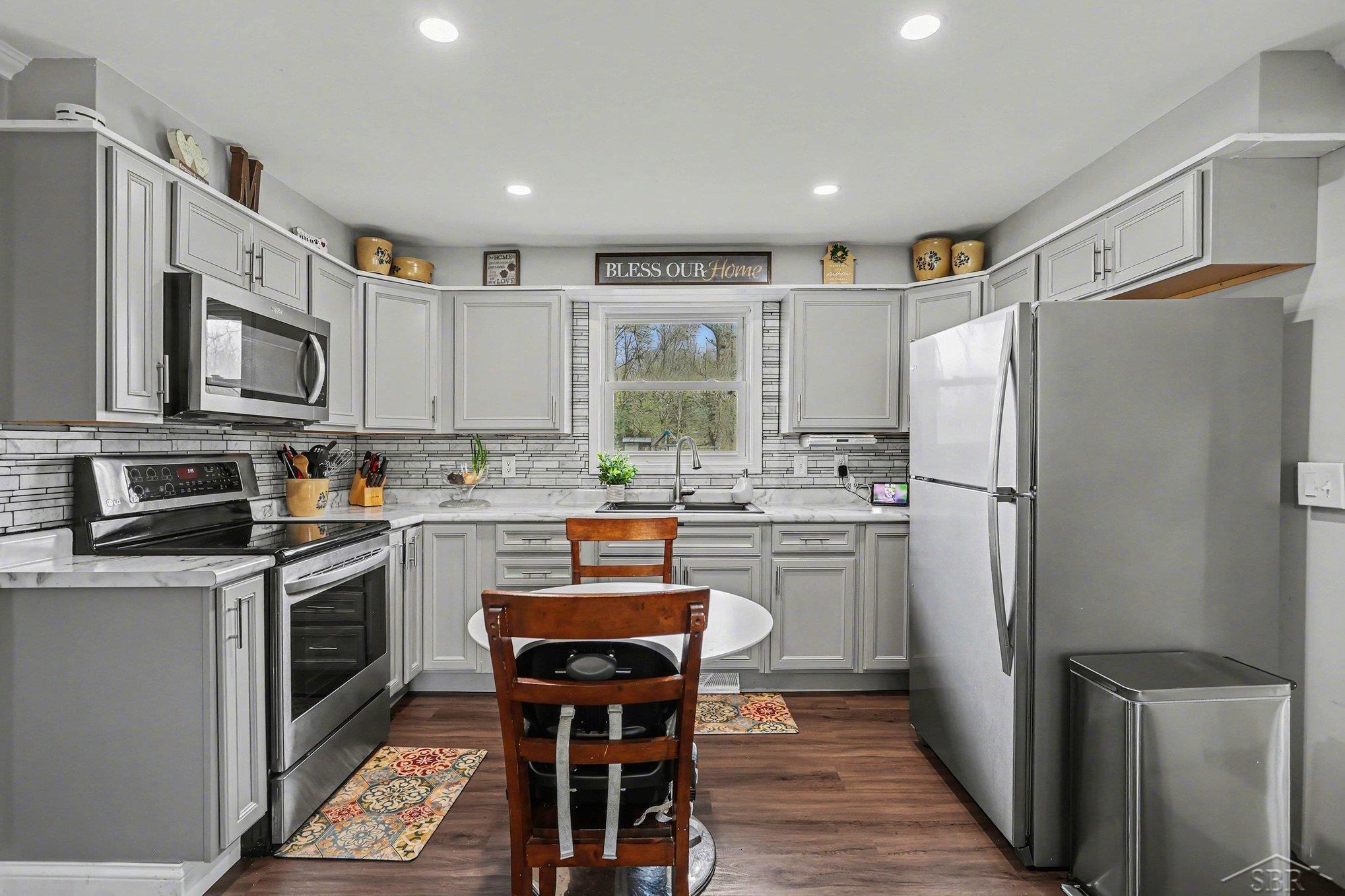 6966 Wallace Drive, Saginaw, MI, 48609