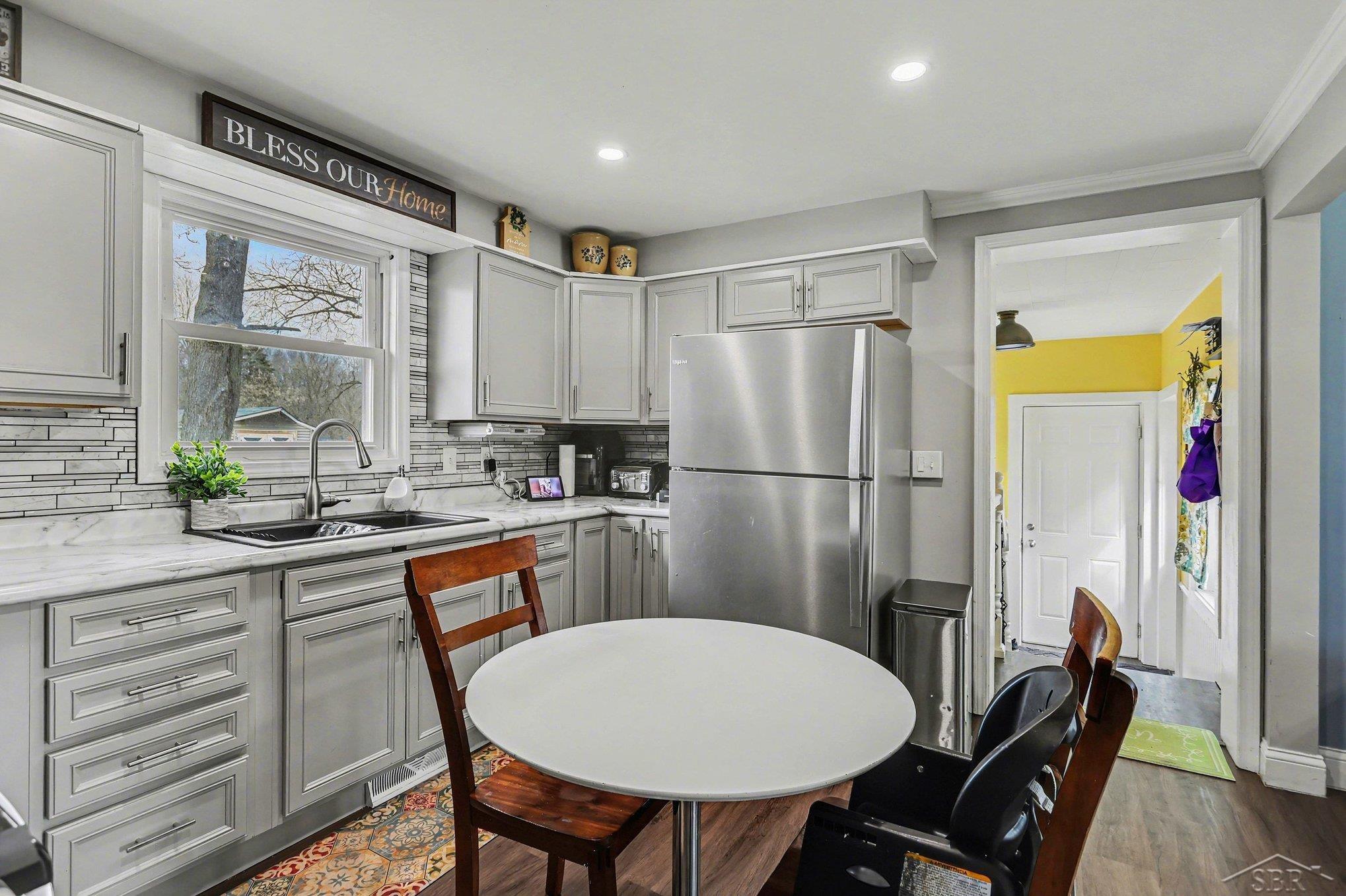 6966 Wallace Drive, Saginaw, MI, 48609