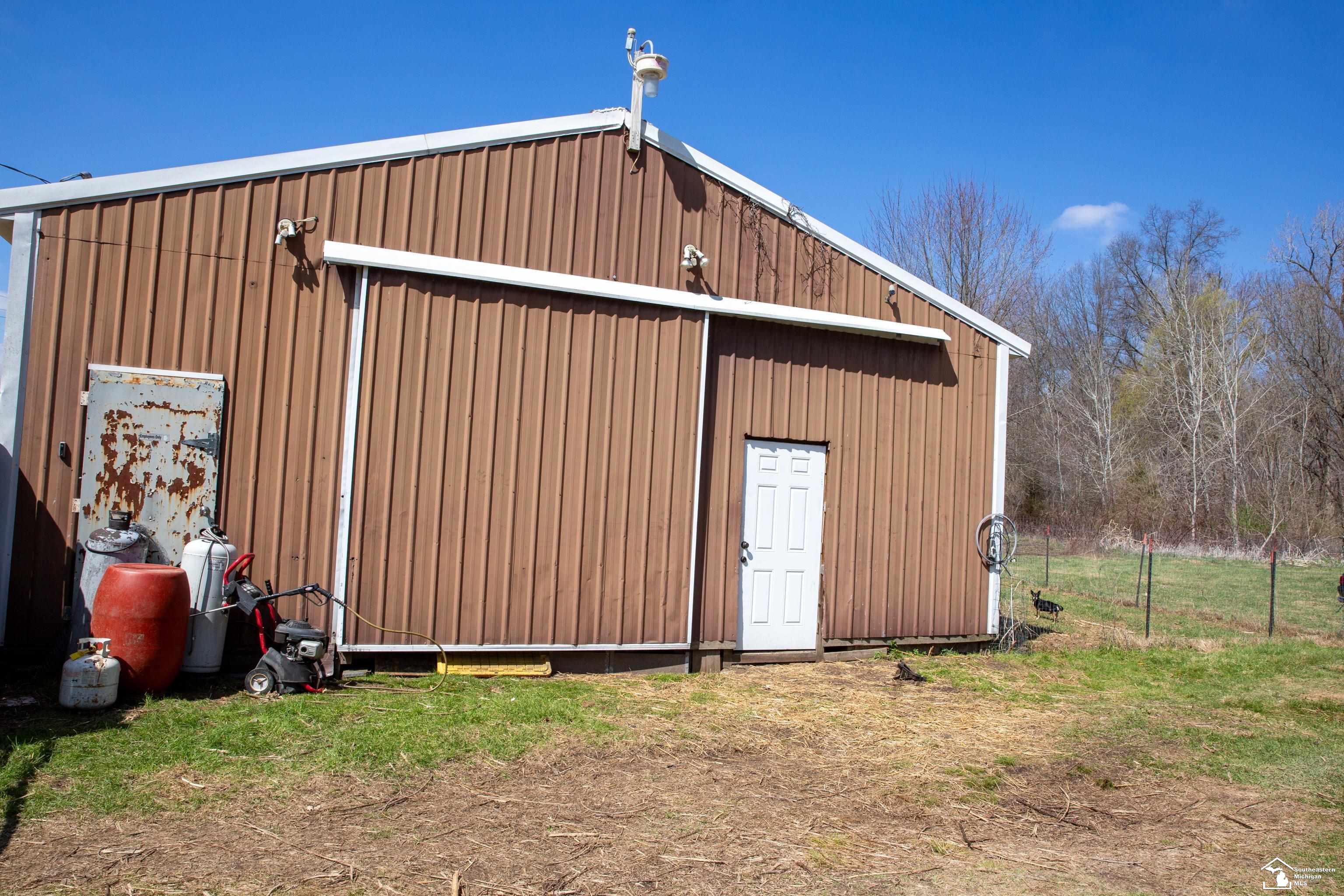 47106 Wear Road, Belleville, MI, 48111