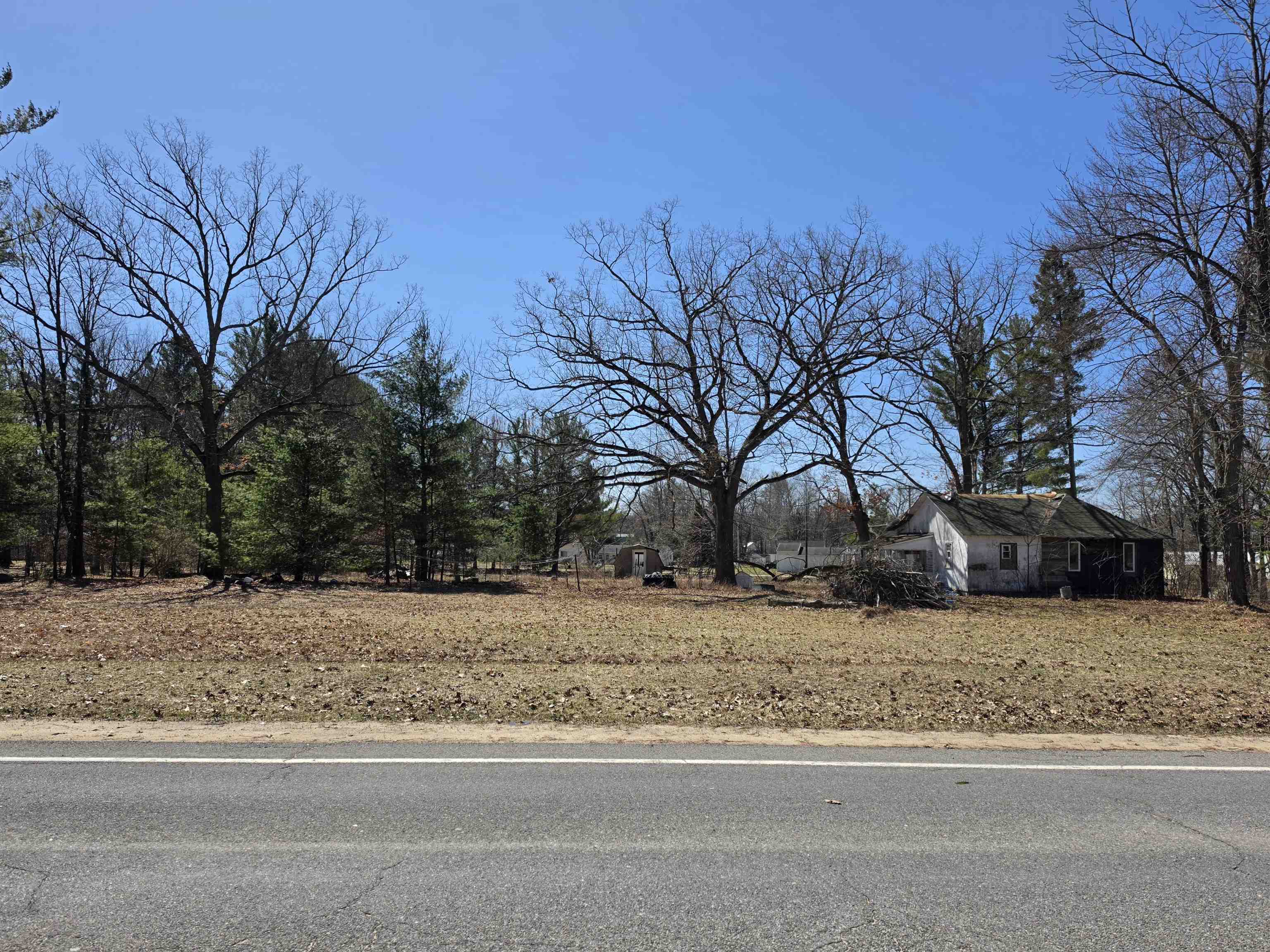 466 West Street, Lake, MI, 48632