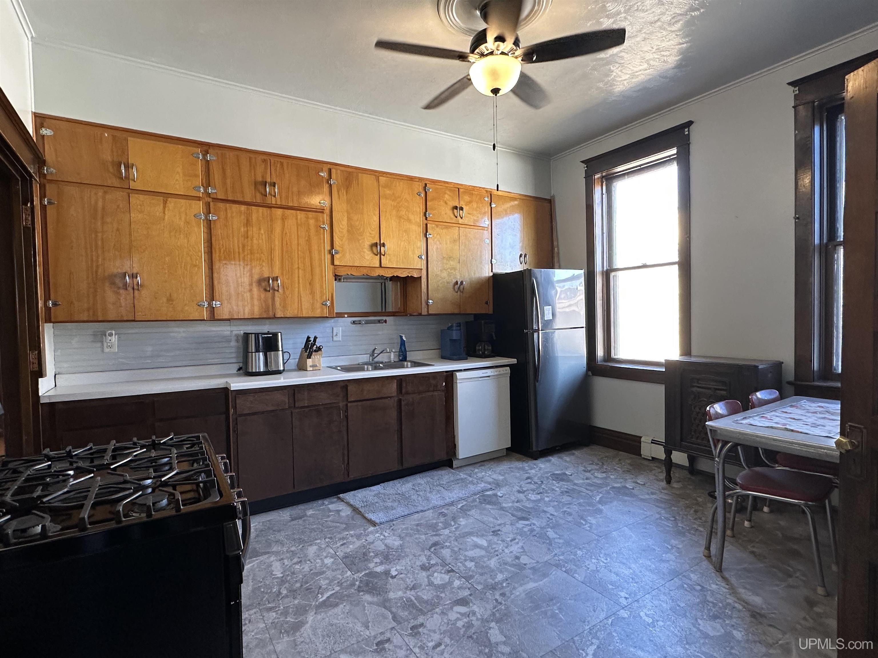 115 E Ayer Street, Ironwood, MI, 49938