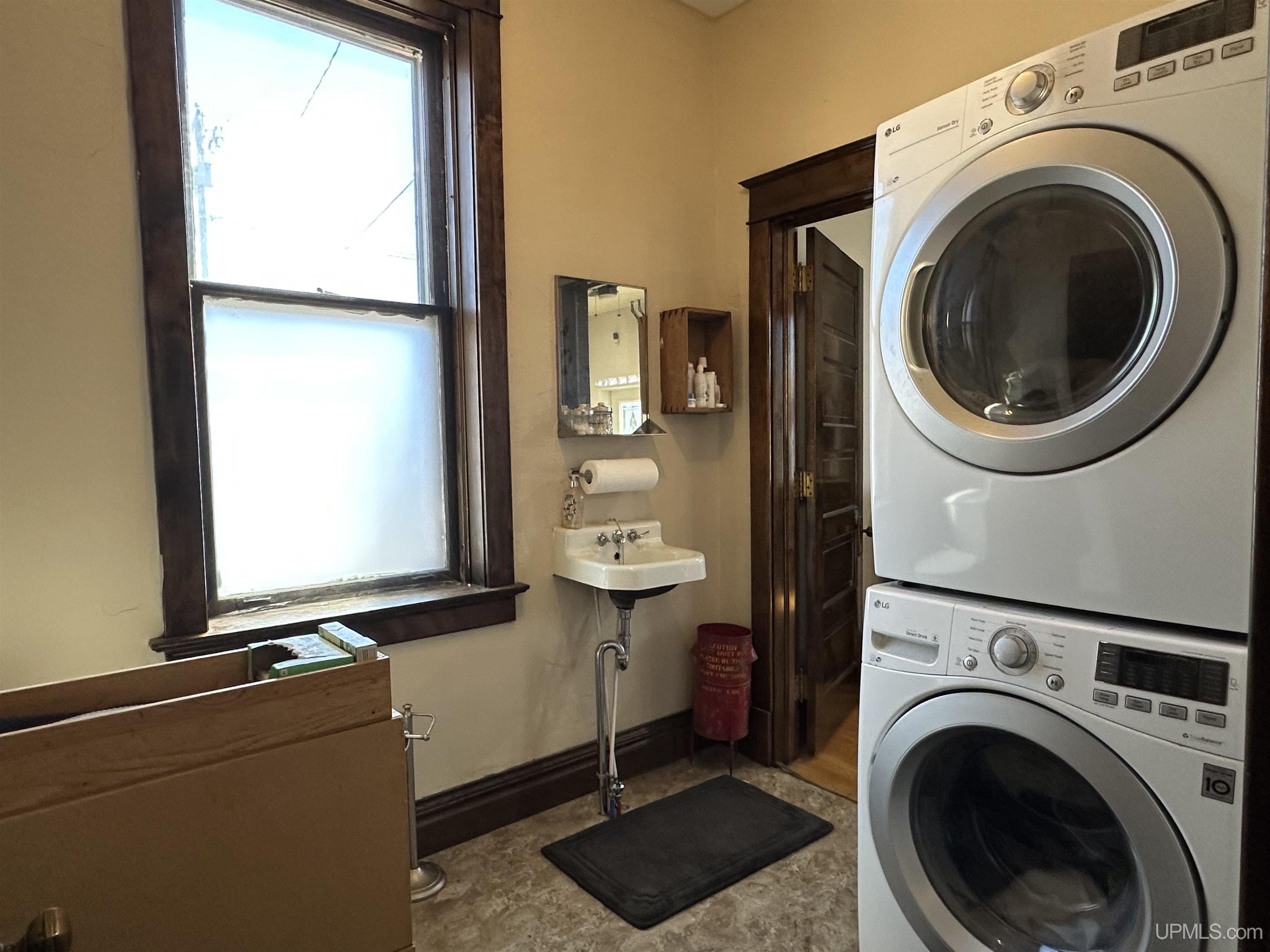 115 E Ayer Street, Ironwood, MI, 49938